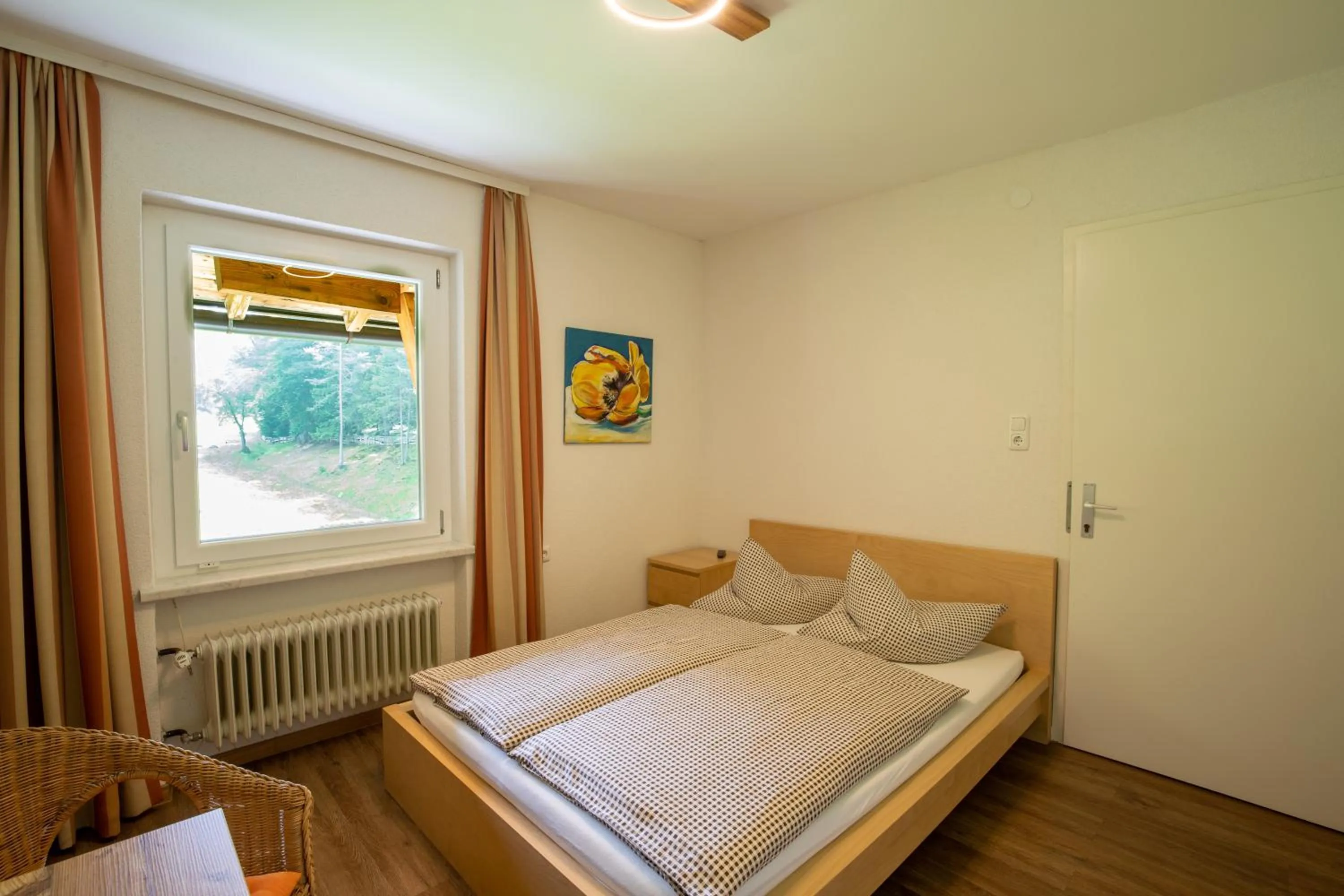 Photo of the whole room, Bed in Hotel Pension Tyrol