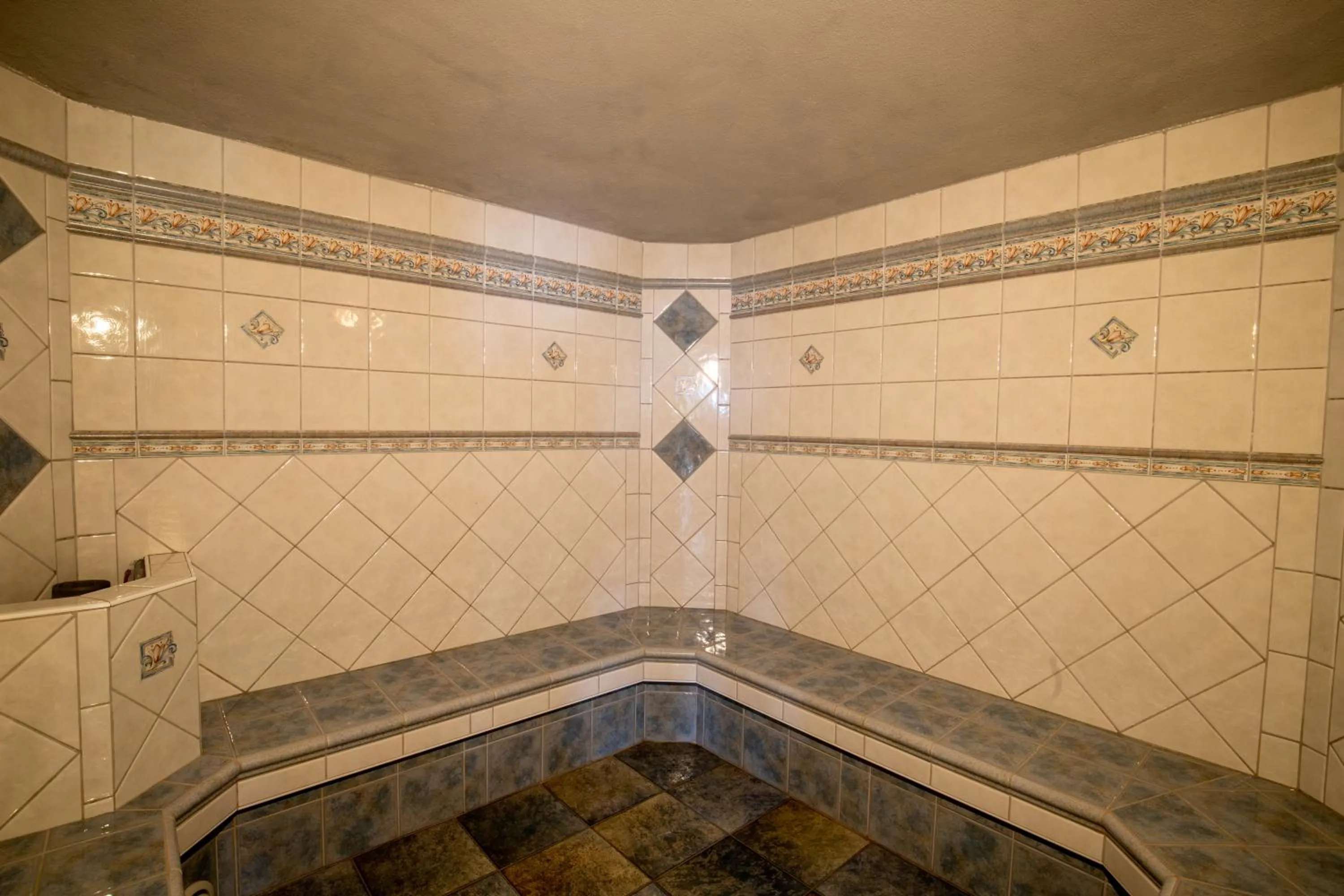 Steam room in Hotel Pension Tyrol