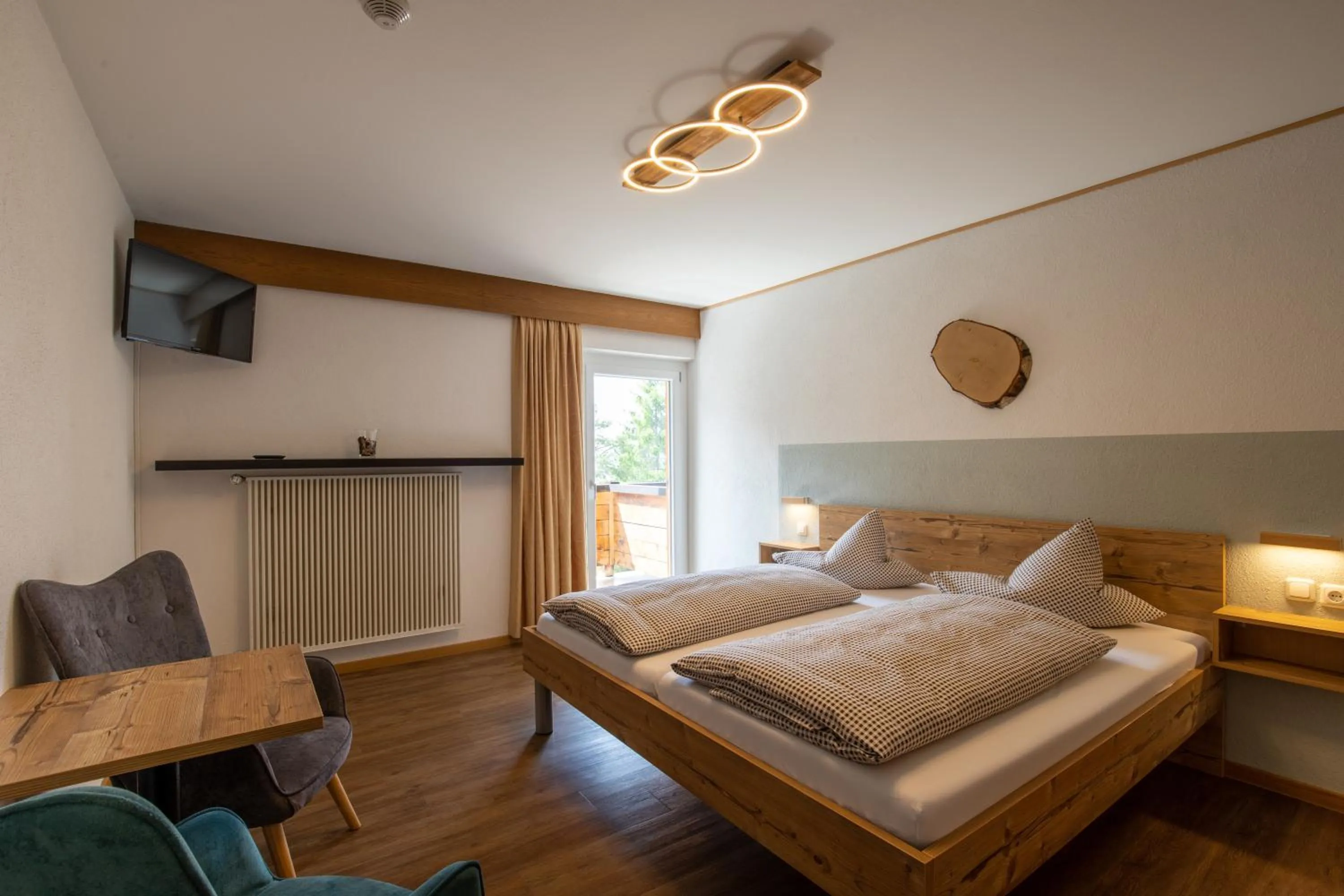 Bed in Hotel Pension Tyrol