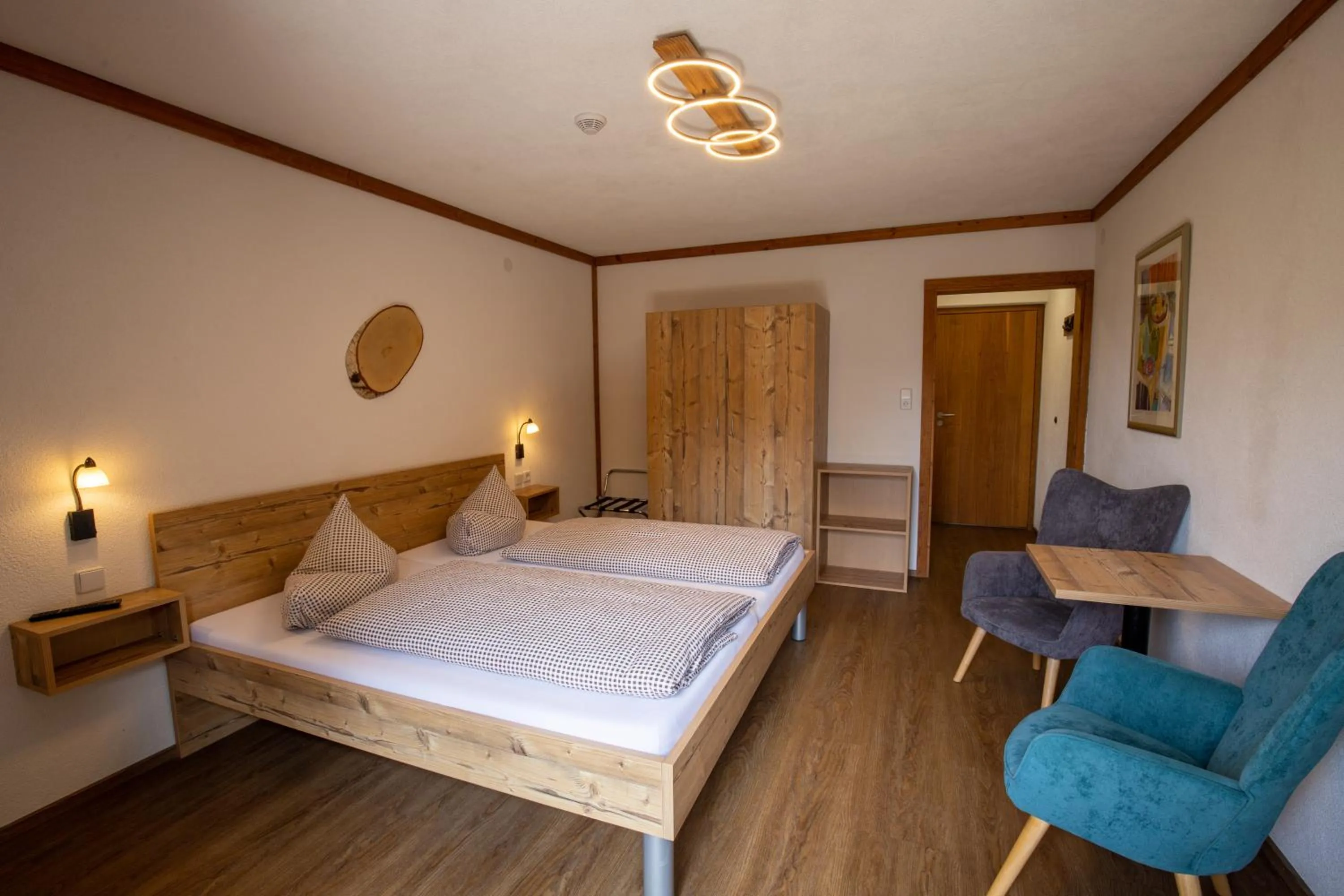 Photo of the whole room, Bed in Hotel Pension Tyrol