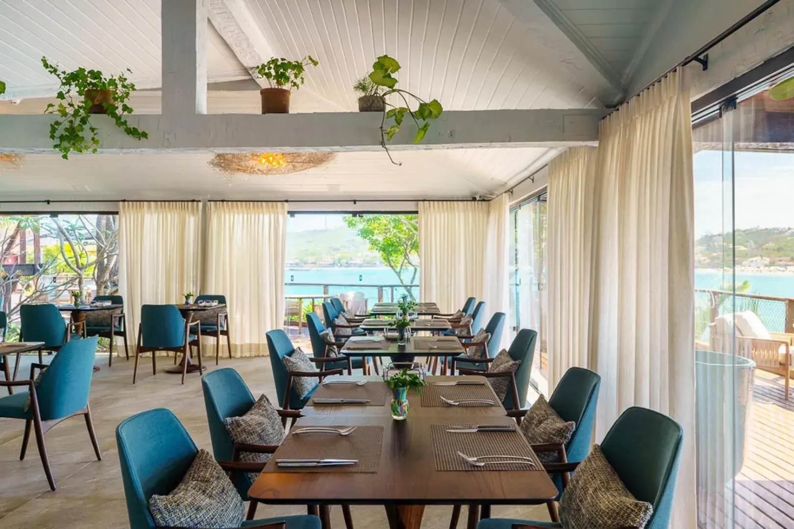 Restaurant/places to eat in Jubarte Hotel by Insólito Restaurant/places to eat in Jubarte Hotel by Insólito