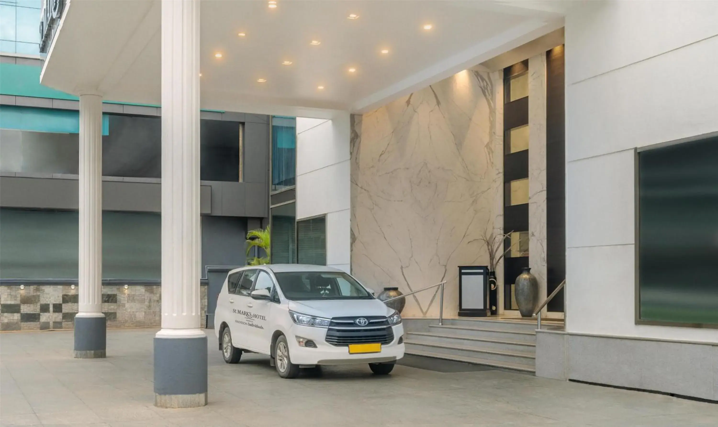 Lobby or reception in St Mark's Hotel Bengaluru, a member of Radisson Individuals Lobby or reception in St Mark's Hotel Bengaluru, a member of Radisson Individuals