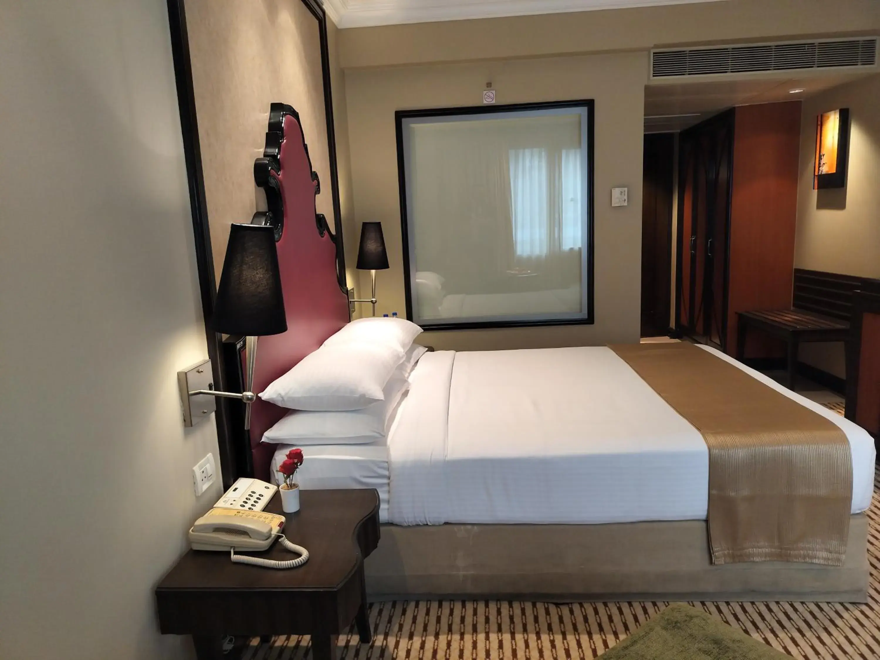 Deluxe Double or Twin Room - single occupancy in St Mark's Hotel Bengaluru, a member of Radisson Individuals Deluxe Double or Twin Room - single occupancy in St Mark's Hotel Bengaluru, a member of Radisson Individuals