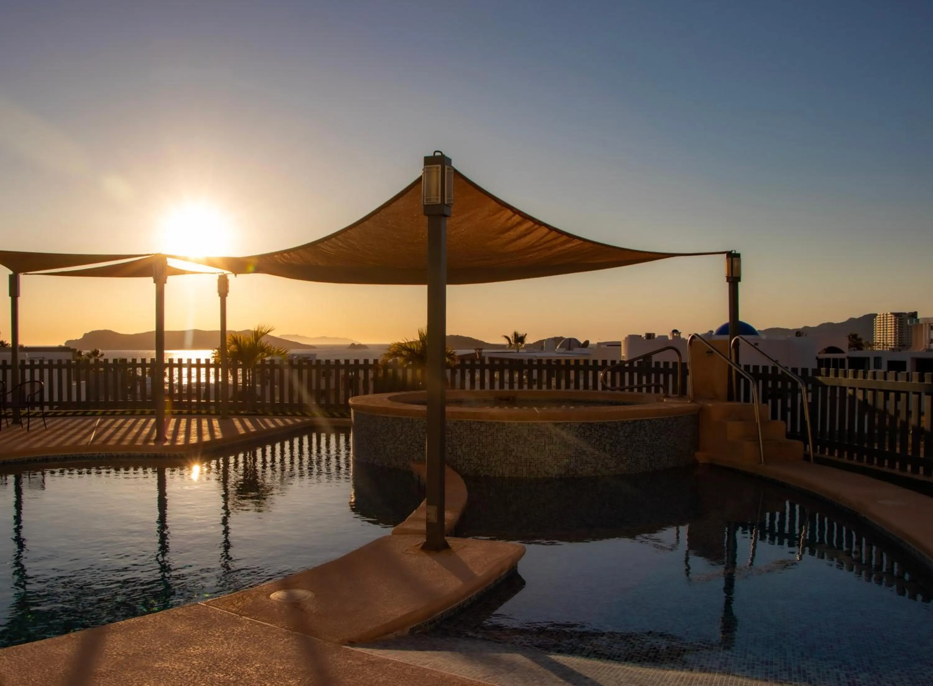 Swimming pool in Suites Rubí - Las Mejores vistas de San Carlos