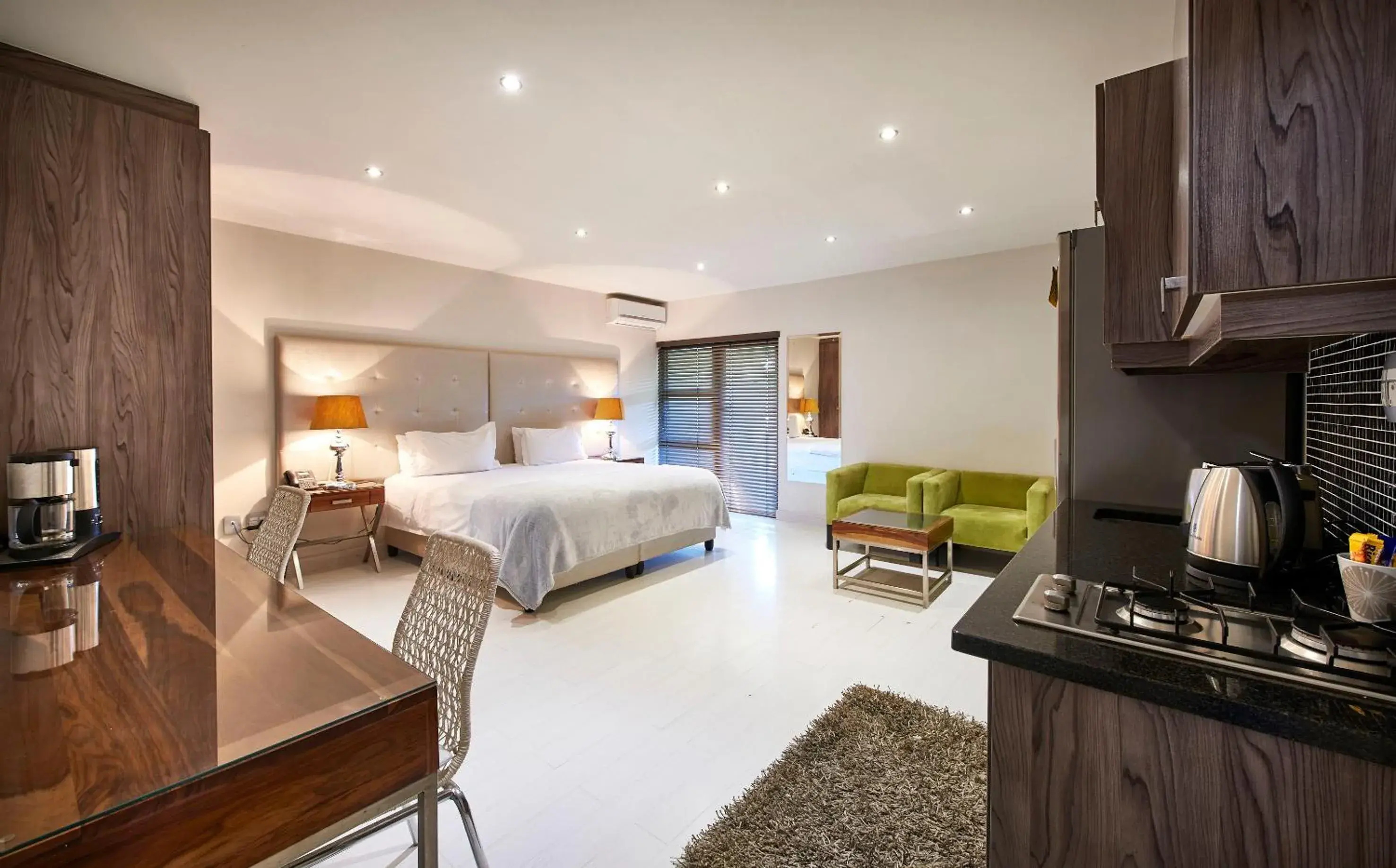 TV and multimedia, Bed in Dynasty Forest Sandown Self Catering Hotel TV and multimedia, Bed in Dynasty Forest Sandown Self Catering Hotel