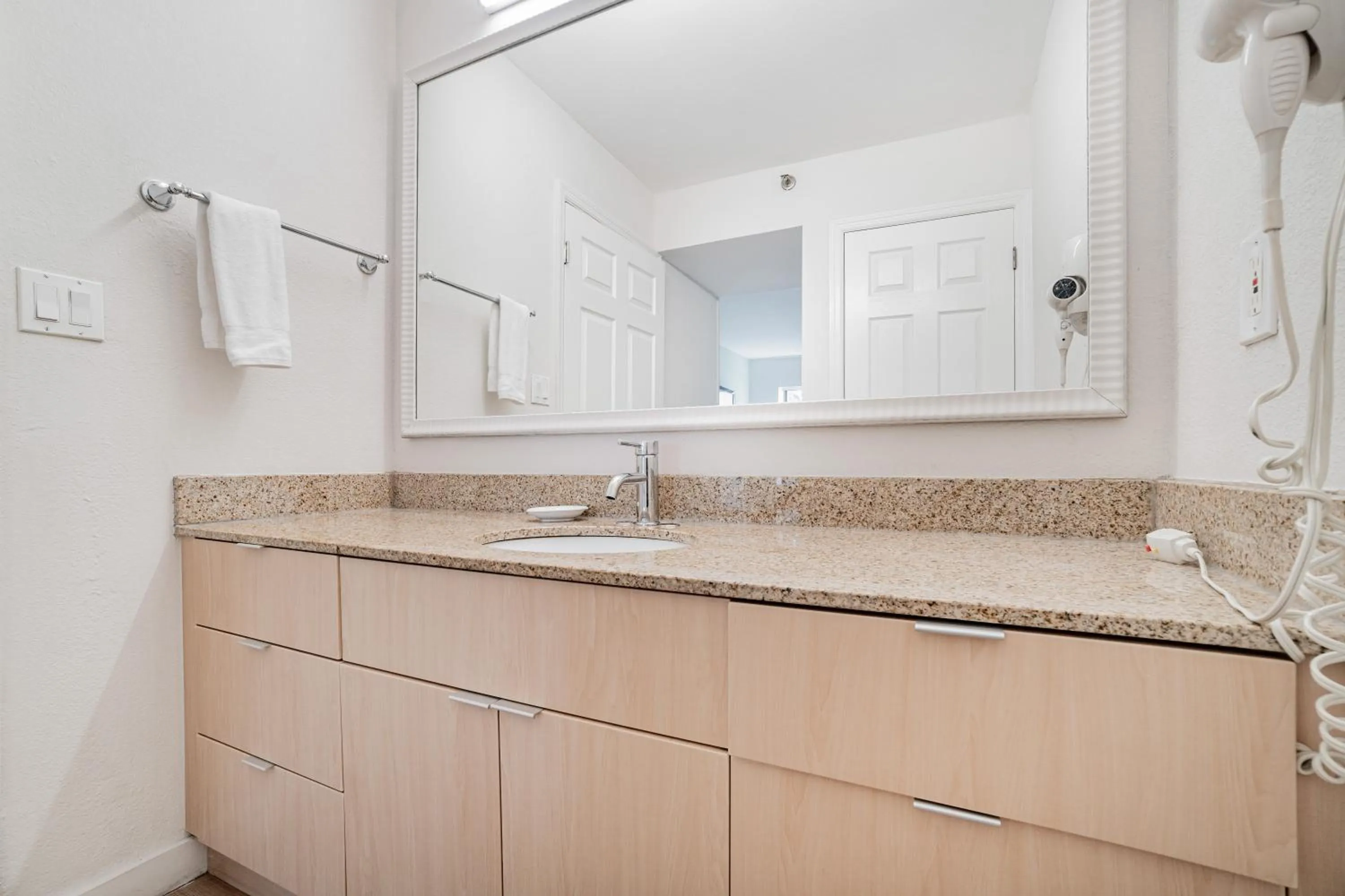 Bathroom in Doral Inn & Suites Miami Airport West