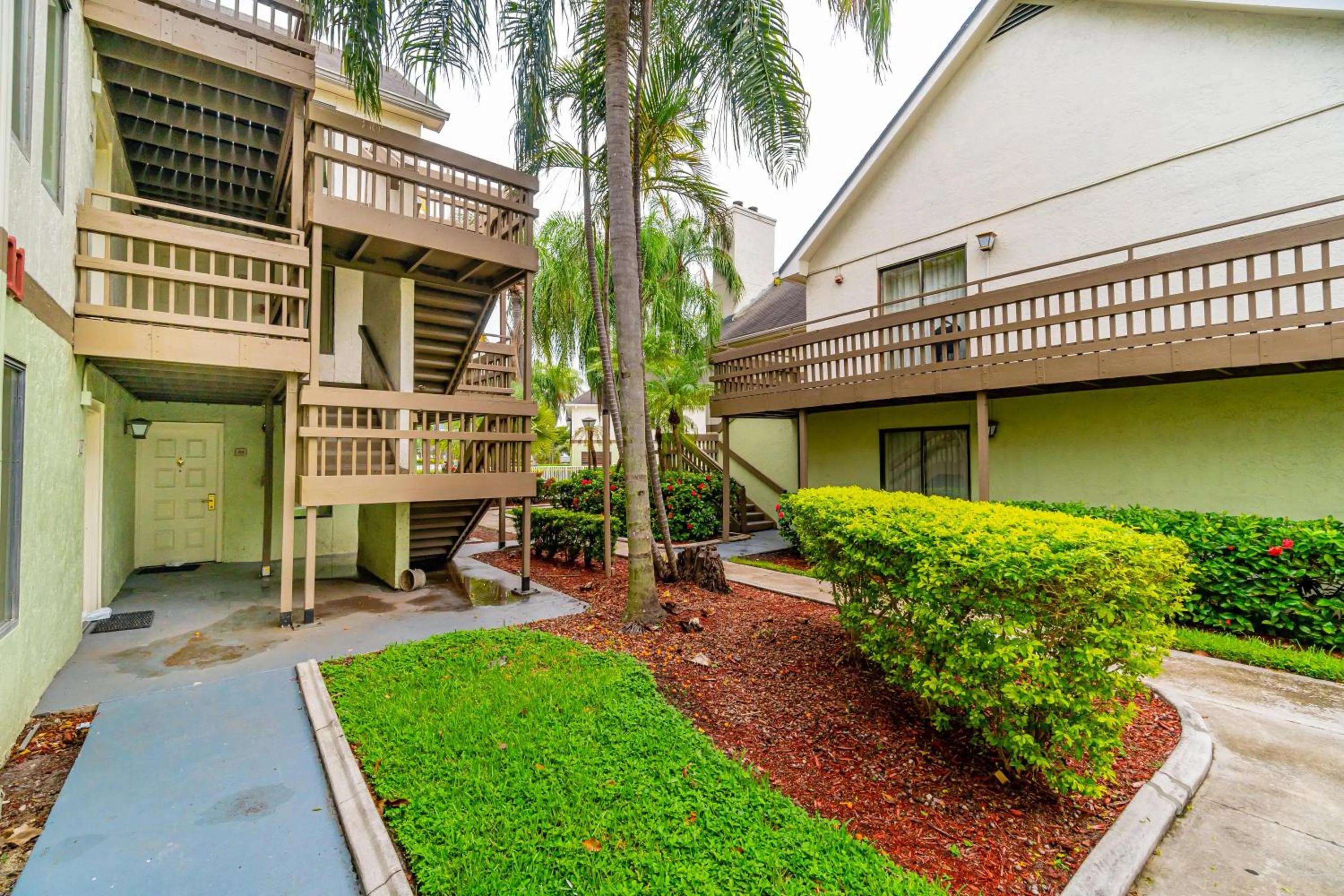 Property building in Doral Inn & Suites Miami Airport West