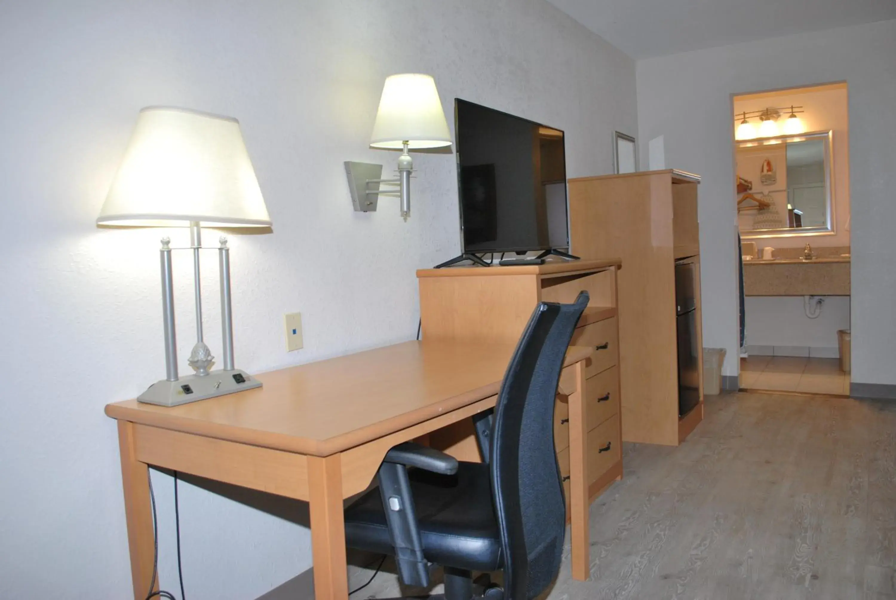 Deluxe Double Room in Scottish Inns Deluxe Double Room in Scottish Inns