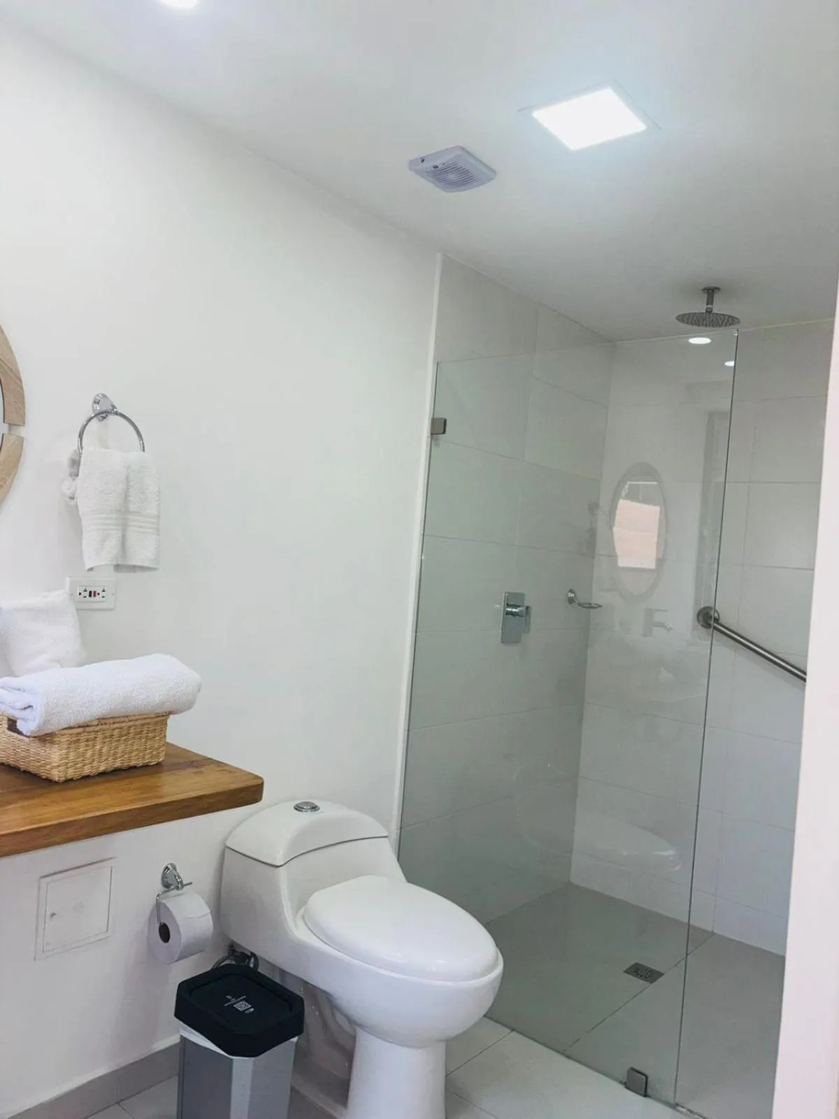 Shower in Hotel Bambu Milla De Oro