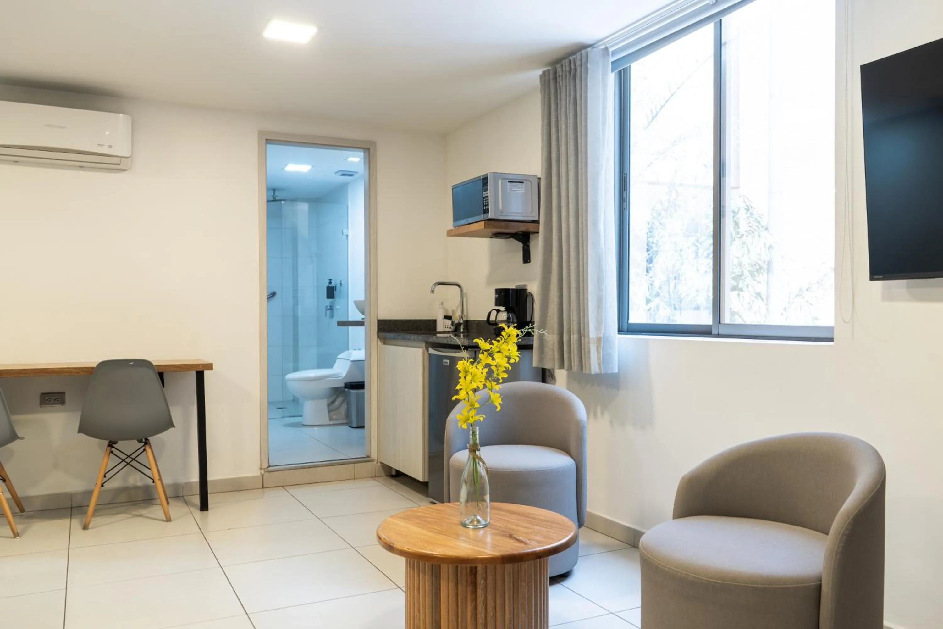 TV and multimedia in Hotel Bambu Milla De Oro