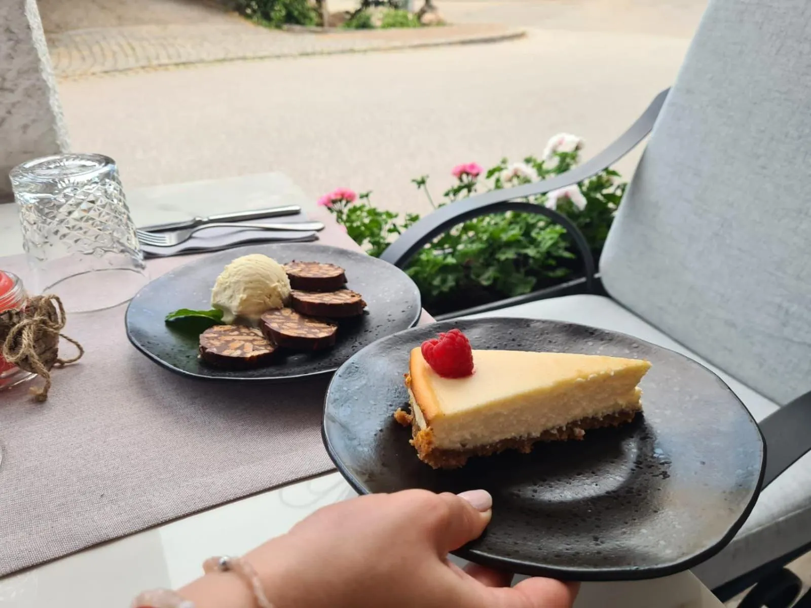 Restaurant/places to eat in Hotel Radetzky