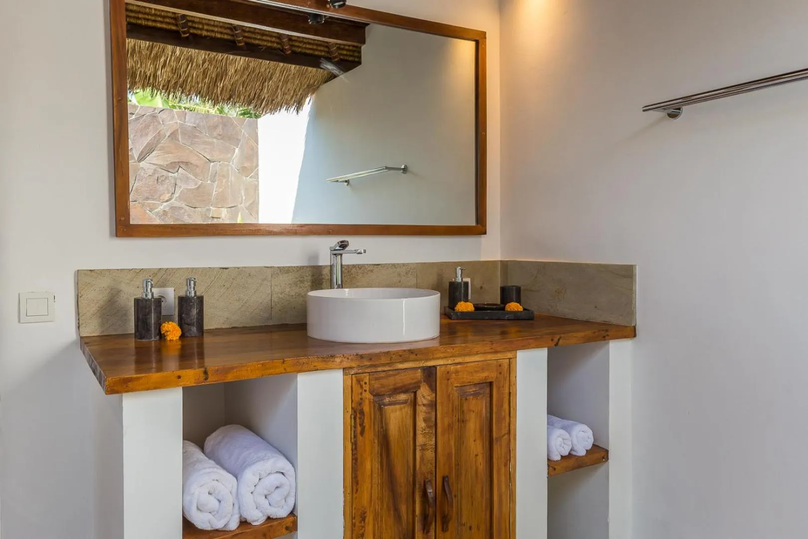 Bathroom in Emocean Beach Boutique Dive Resort
