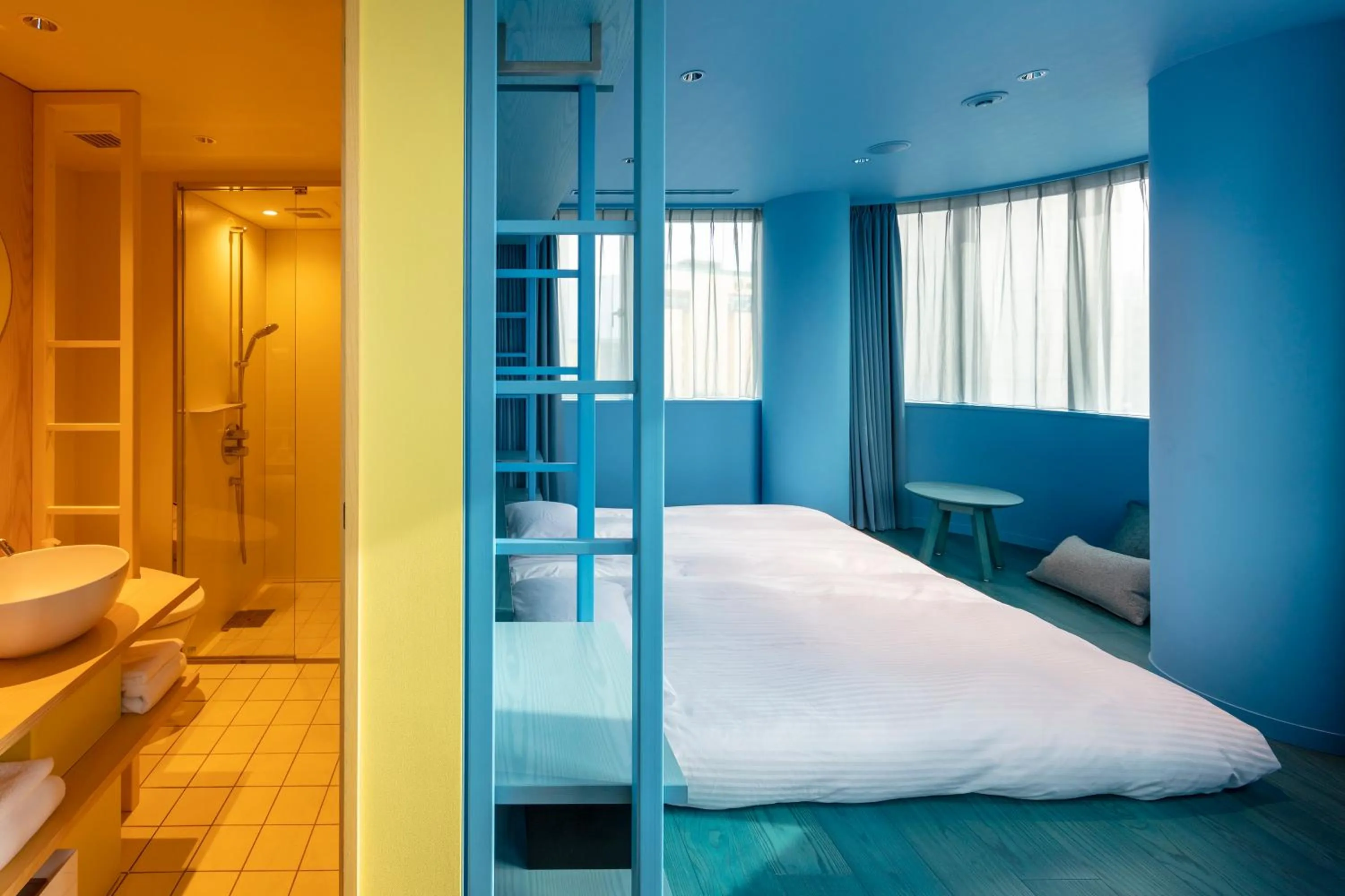 Bed in toggle hotel suidobashi TOKYO