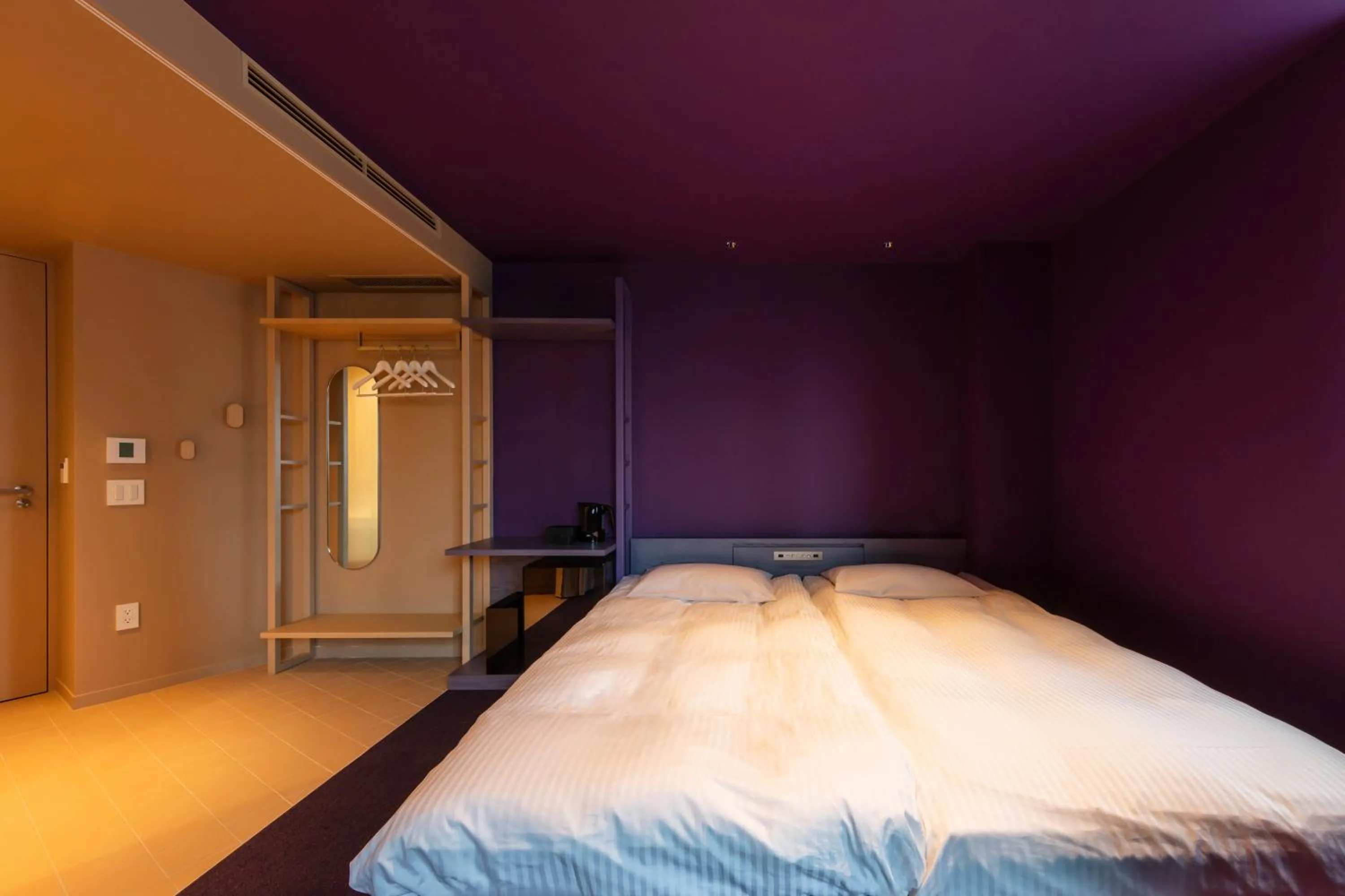 Bed in toggle hotel suidobashi TOKYO