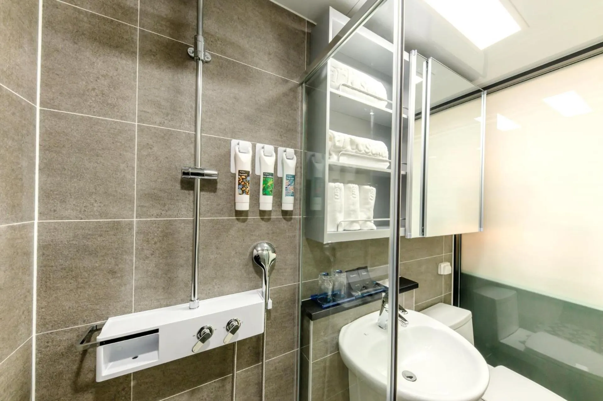 Risen Ocean Park Hotel