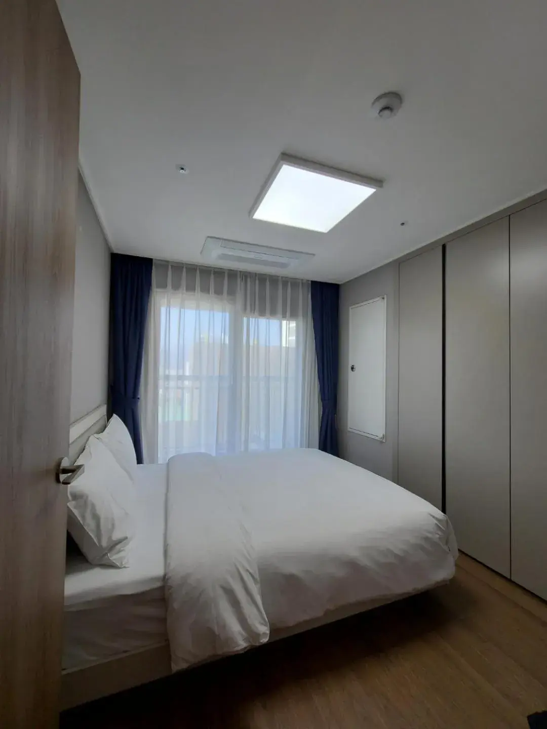 Bed in Risen Ocean Park Hotel Bed in Risen Ocean Park Hotel