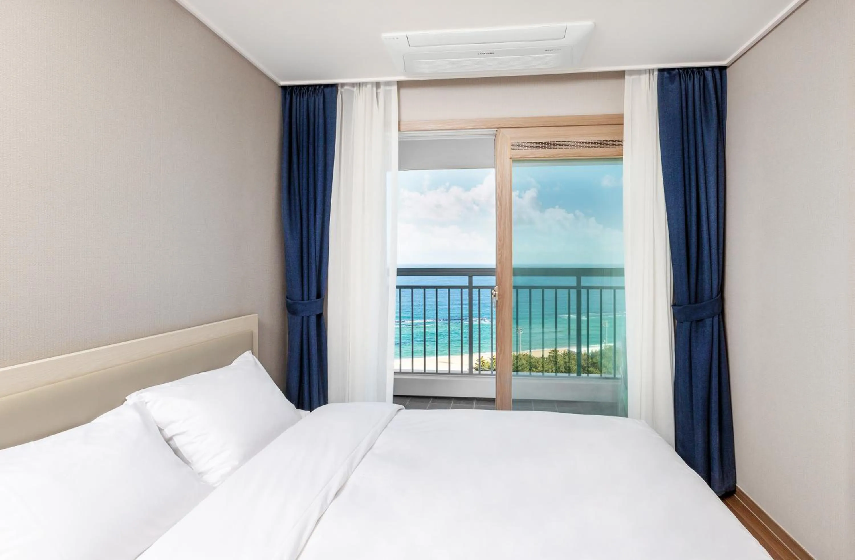 Bed in Risen Ocean Park Hotel