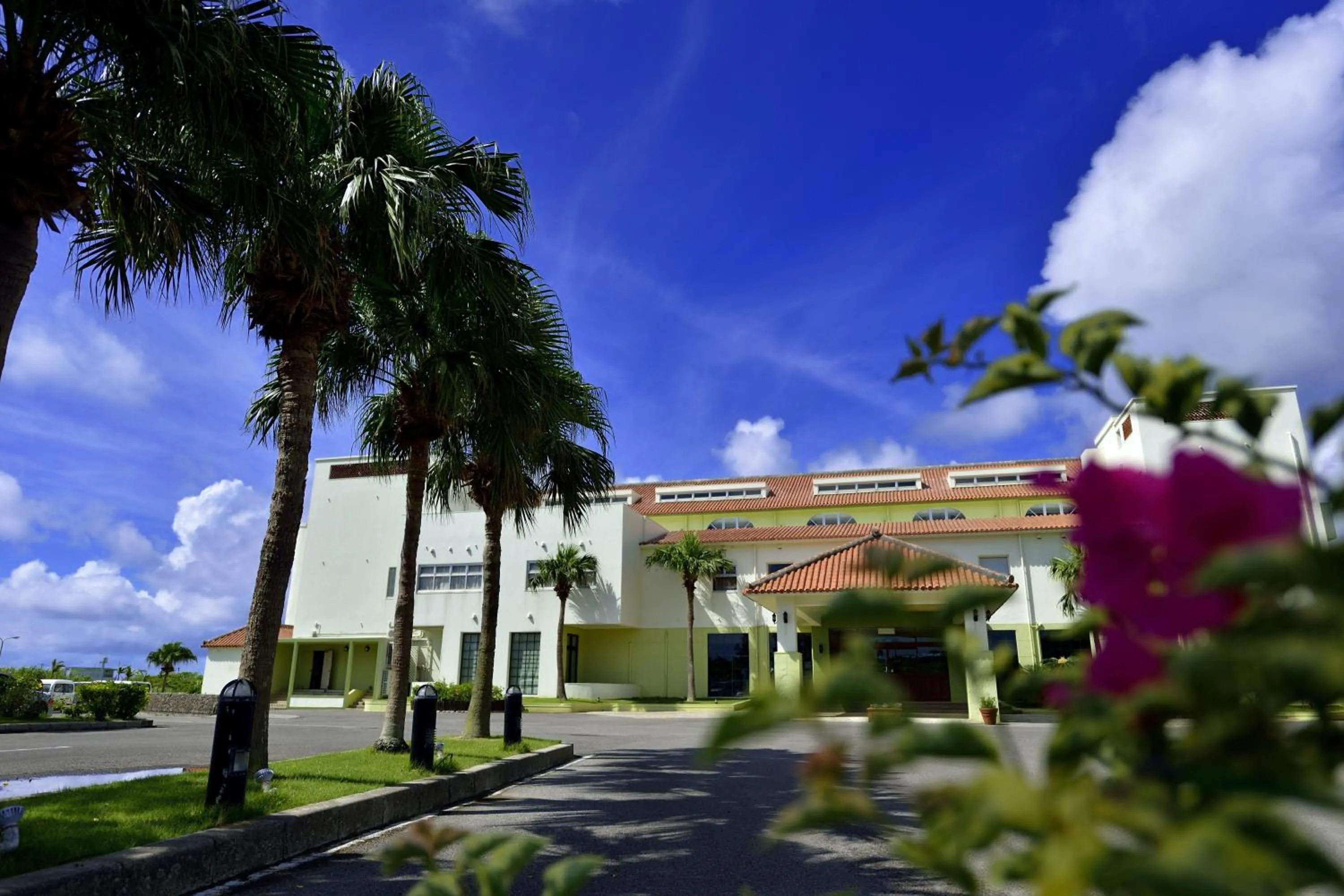 Property building in EXES Ishigaki