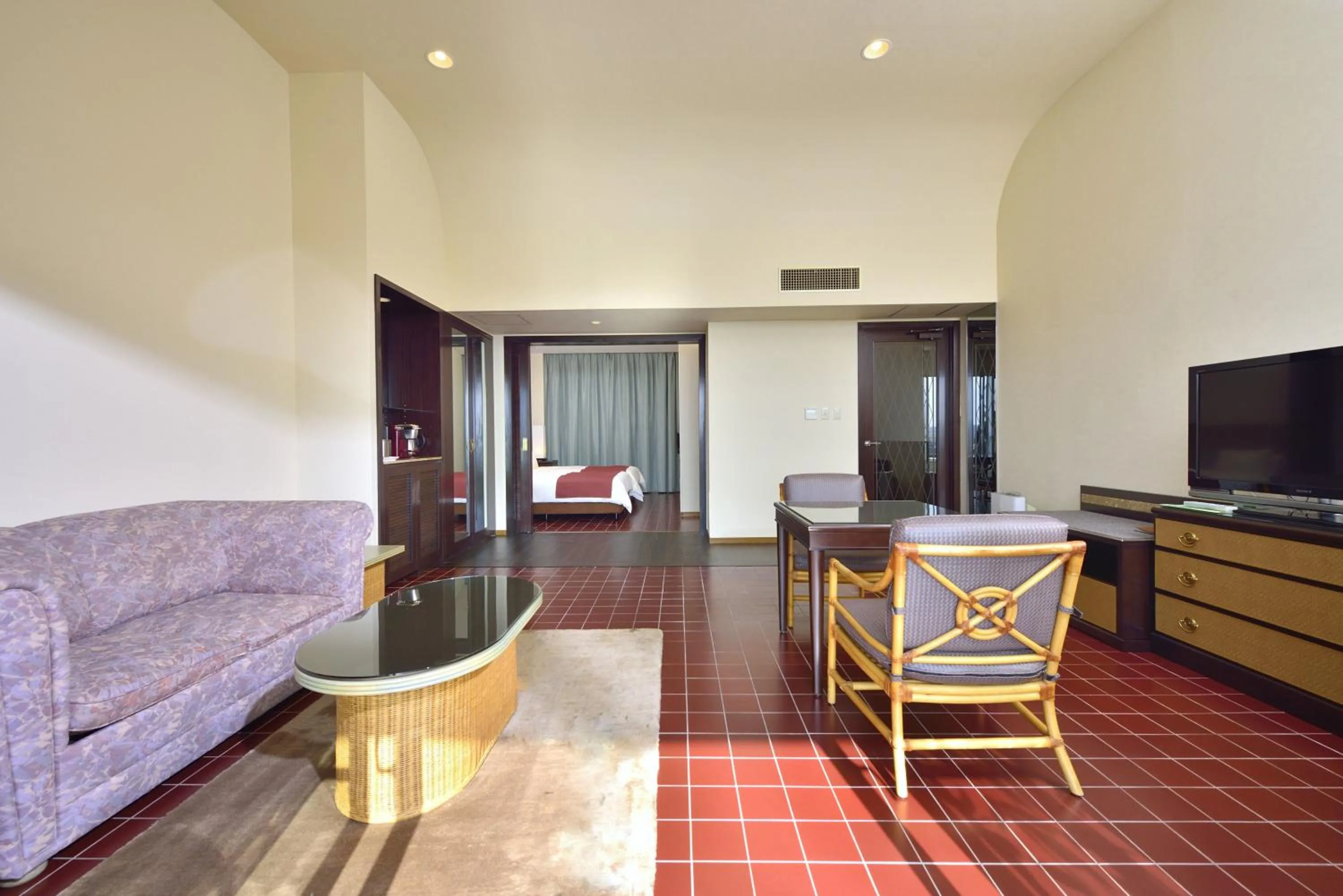 Photo of the whole room in EXES Ishigaki