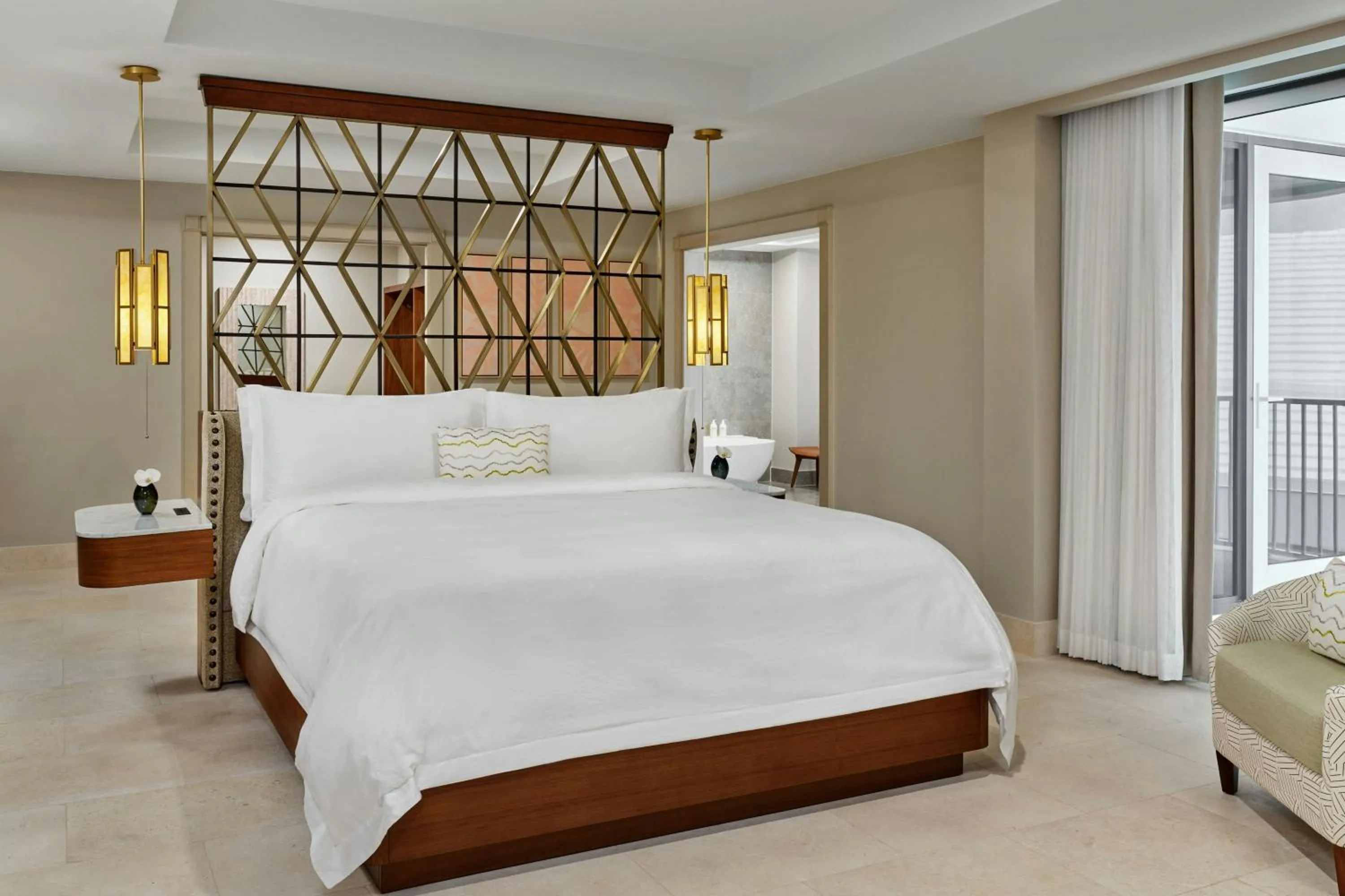 Bedroom, Bed in The St. Regis Bermuda Resort