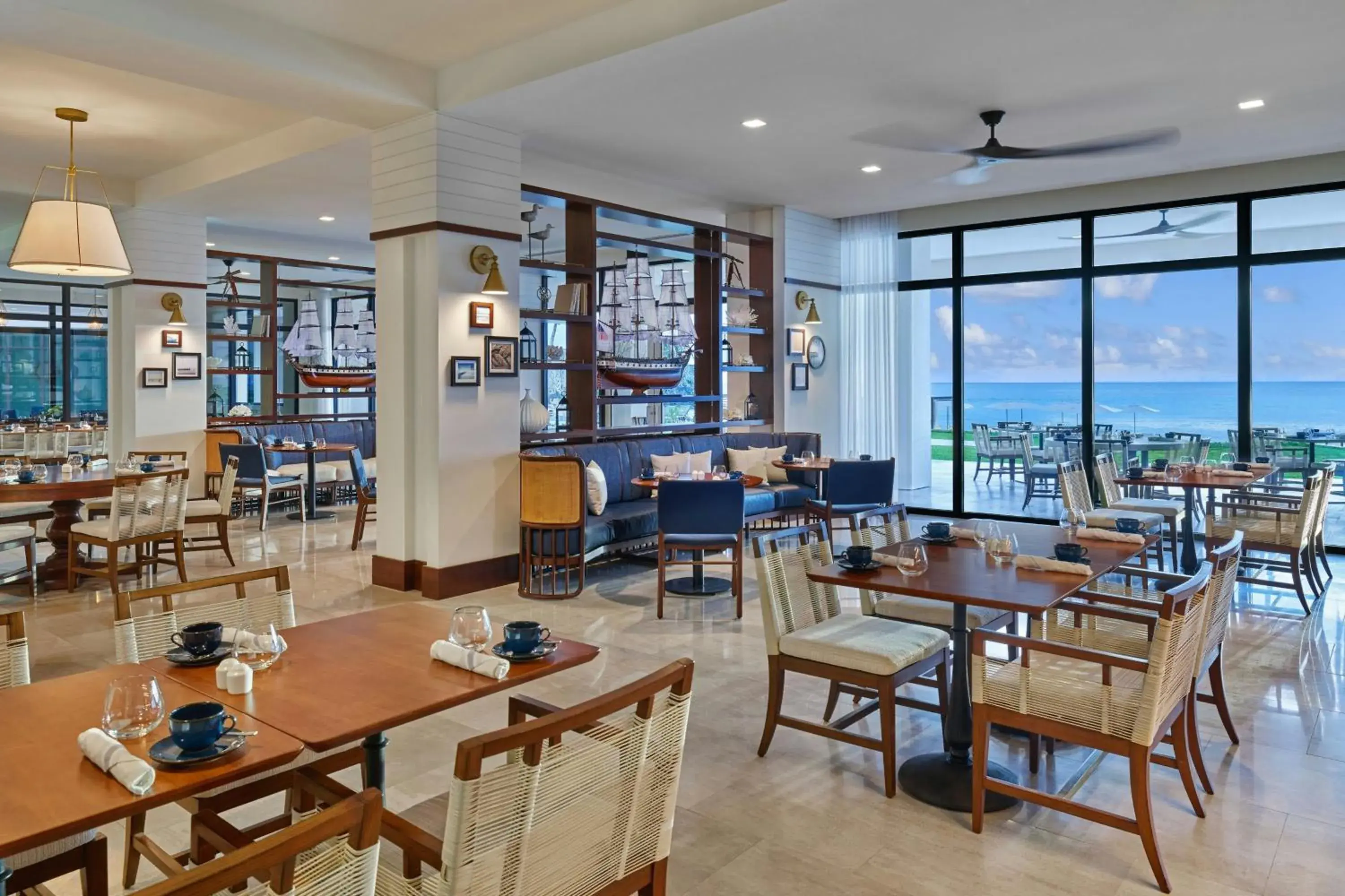 Restaurant/places to eat in The St Regis Bermuda Resort Restaurant/places to eat in The St Regis Bermuda Resort