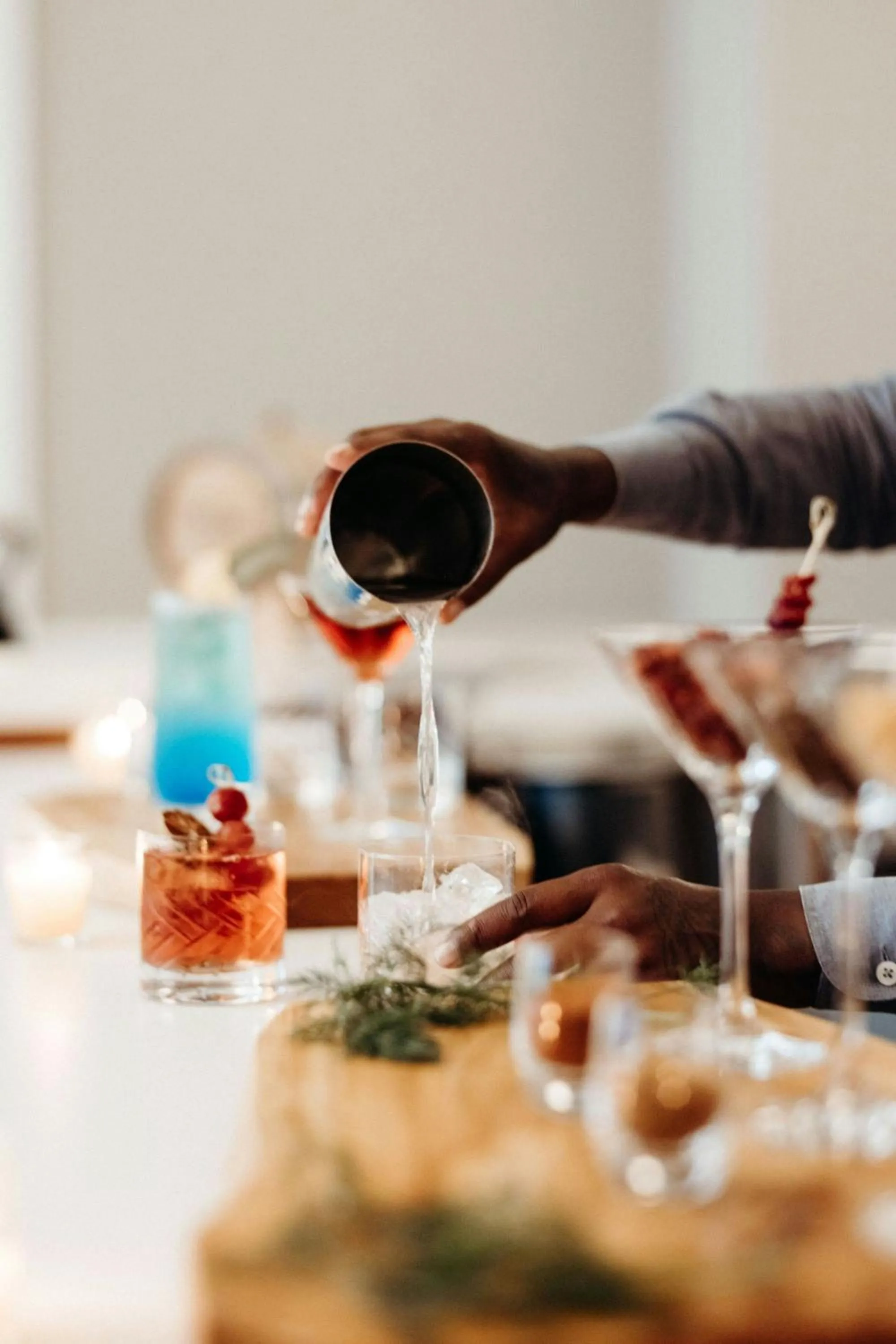 Lounge or bar in The St. Regis Bermuda Resort