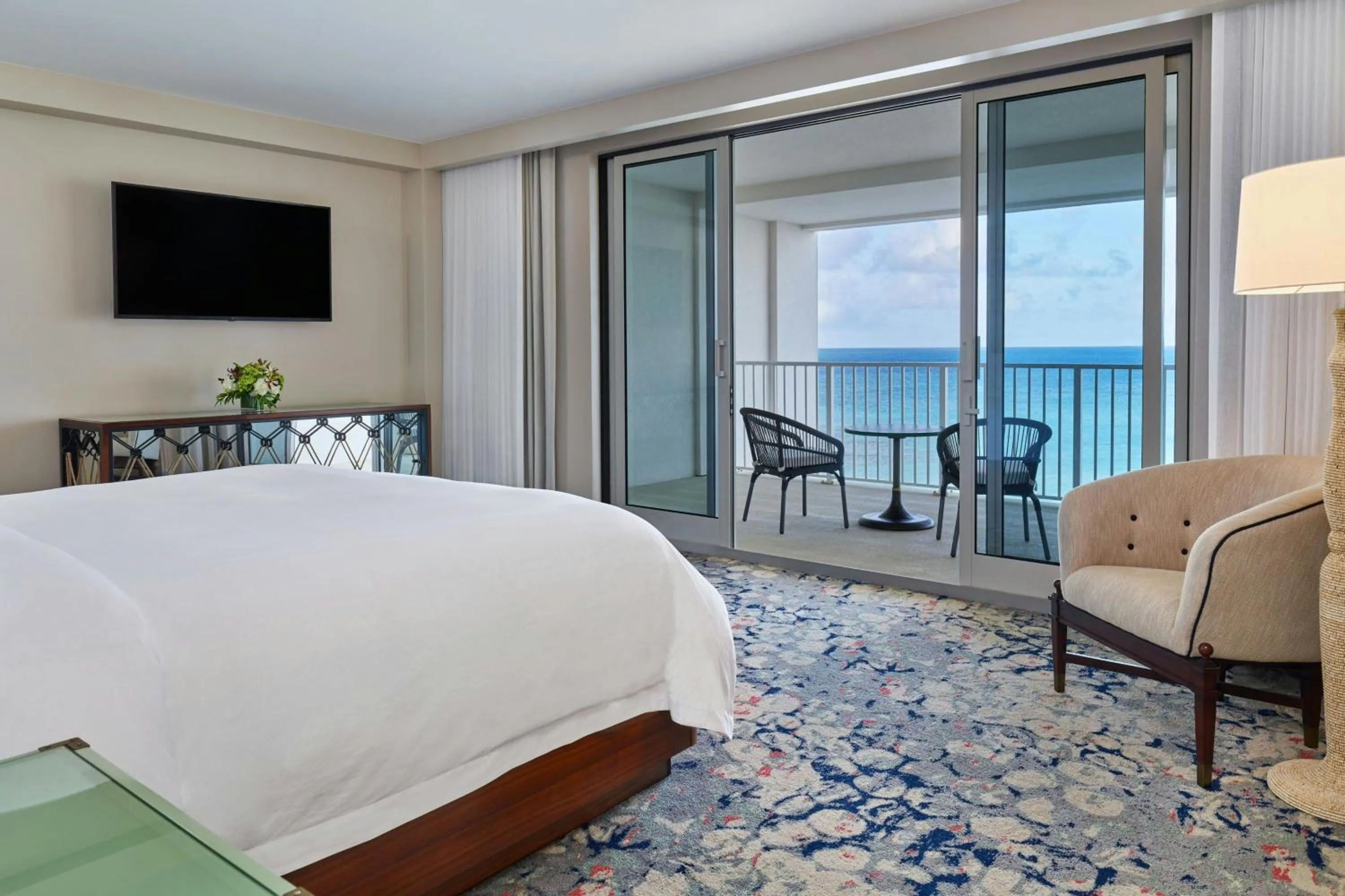 Bedroom, Bed in The St. Regis Bermuda Resort