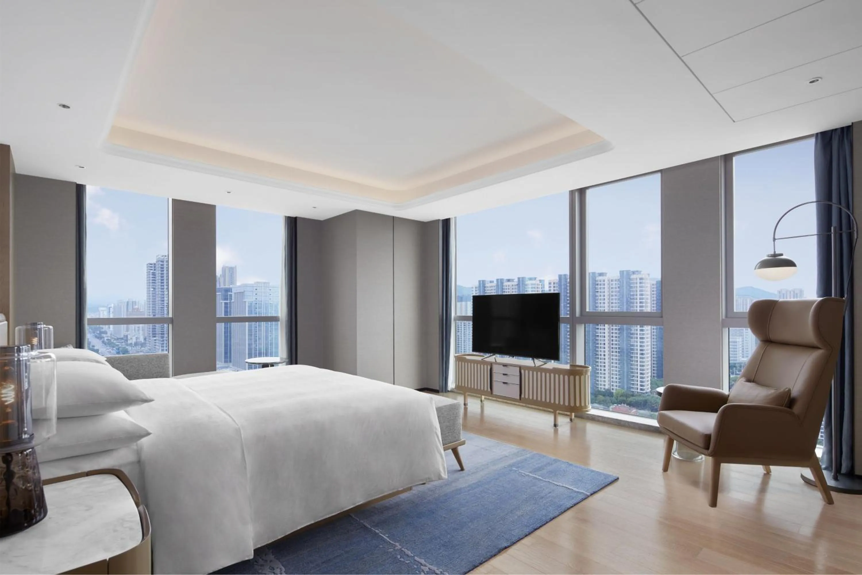 Photo of the whole room, Bed in Sheraton Fuqing Hotel