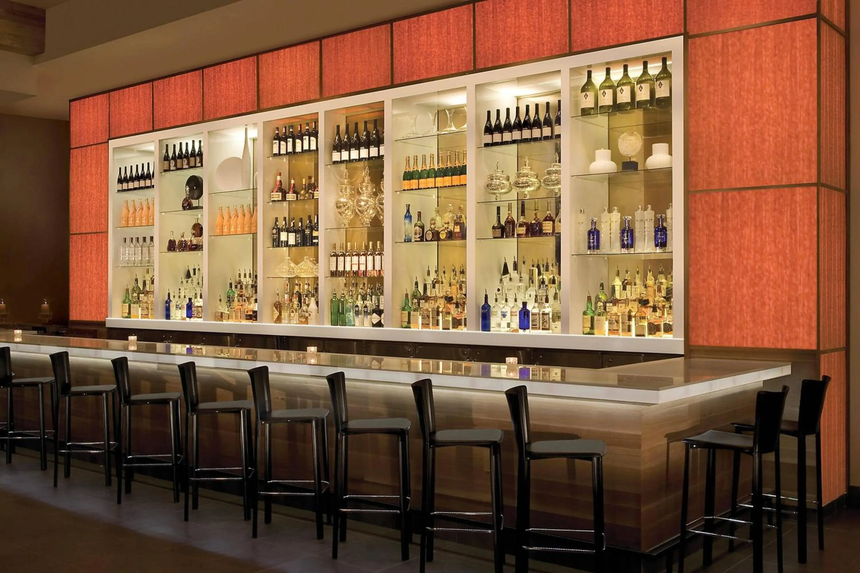 Restaurant/places to eat in Walt Disney World Swan Reserve