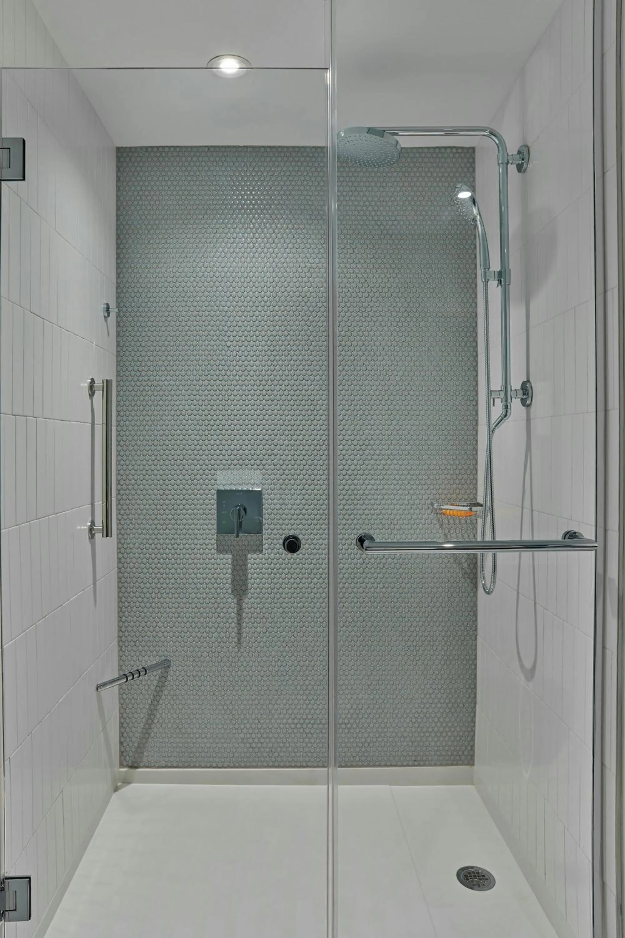 Bathroom in Walt Disney World Swan Reserve