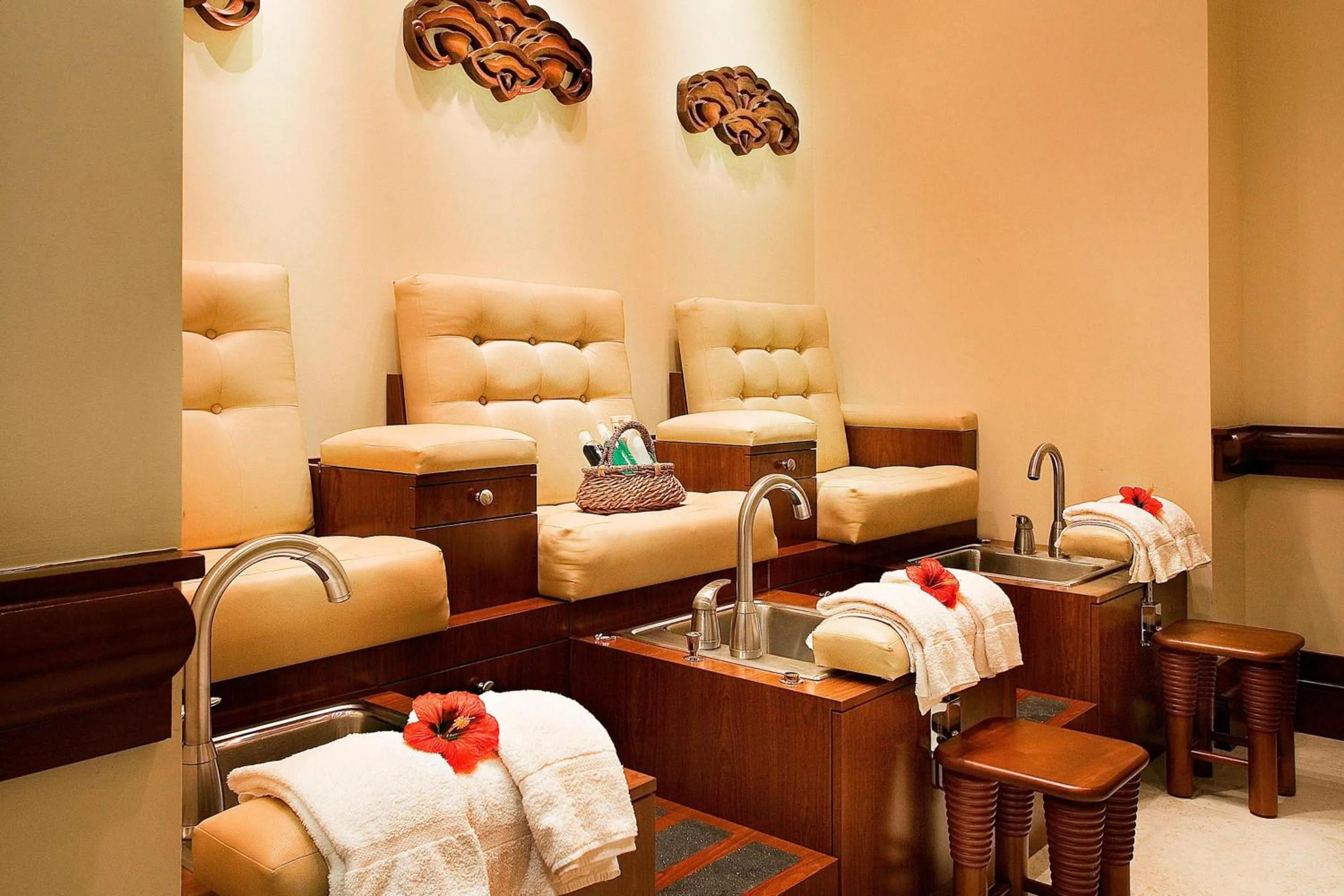 Spa and wellness centre/facilities, Bed in Walt Disney World Swan Reserve