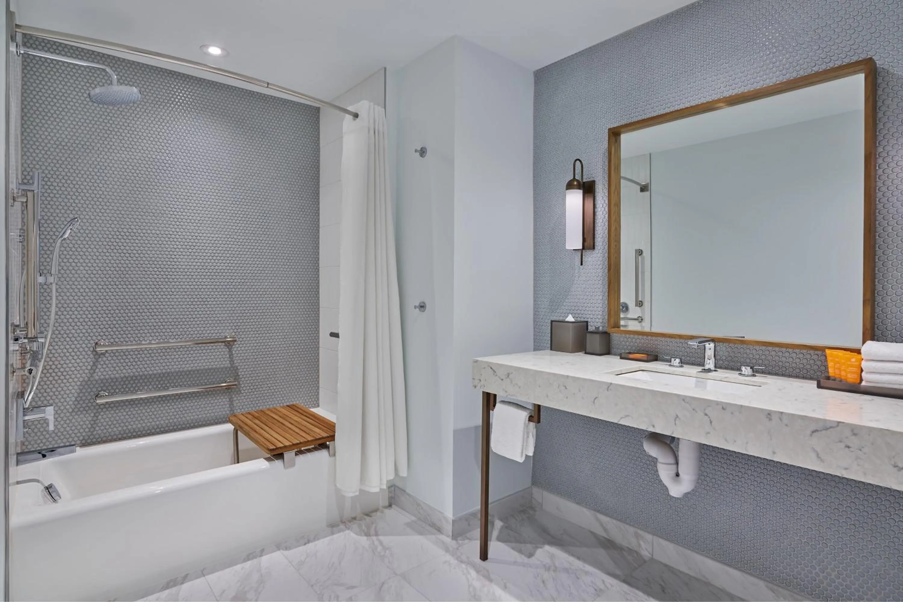 Bathroom in Walt Disney World Swan Reserve