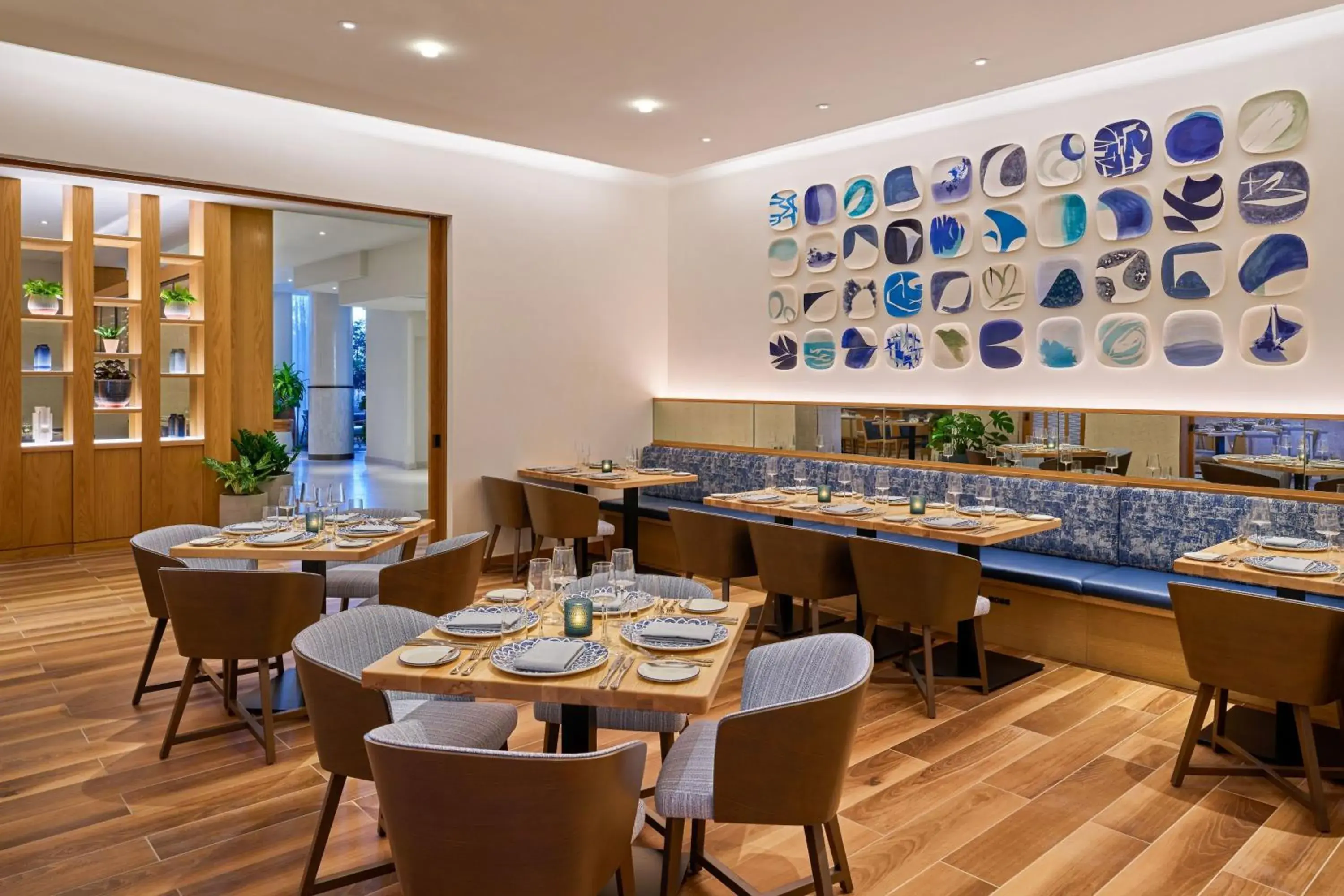 Restaurant/places to eat in Walt Disney World Swan Reserve Restaurant/places to eat in Walt Disney World Swan Reserve