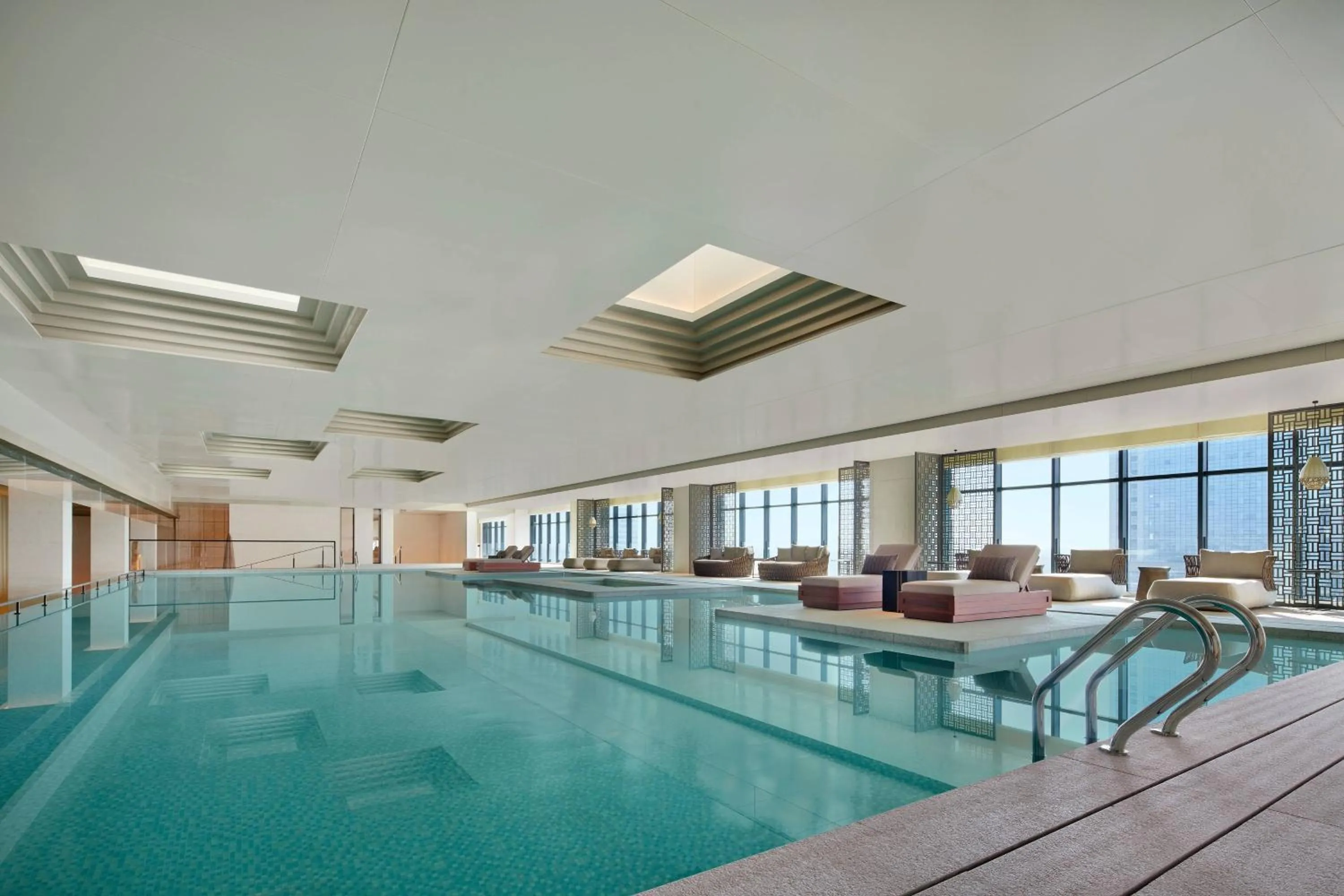 Swimming pool in Liyang Marriott Hotel