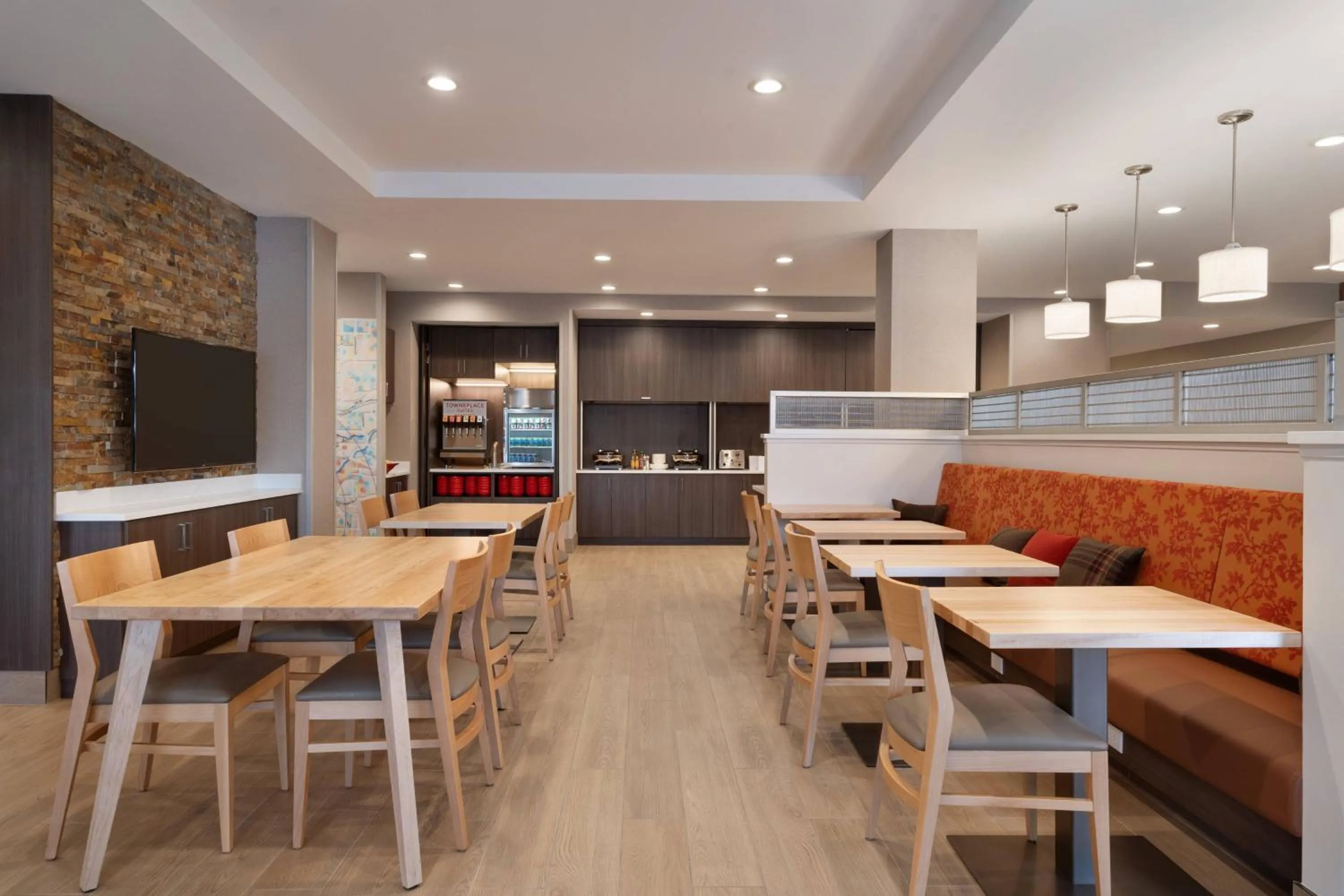 Breakfast in TownePlace Suites by Marriott Logan