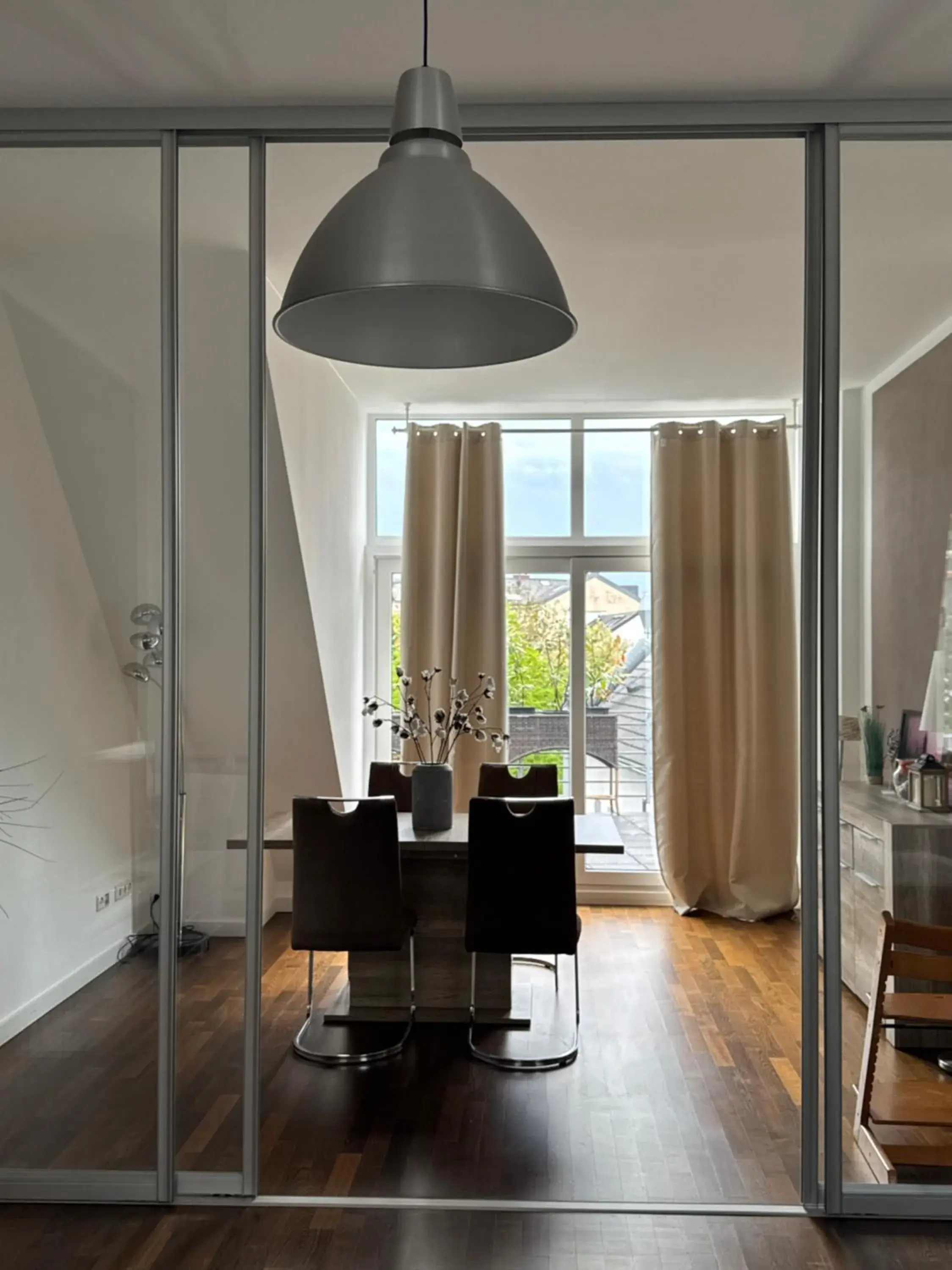 Deluxe Family Suite in Six! Eat Work Sleep Deluxe Family Suite in Six! Eat Work Sleep