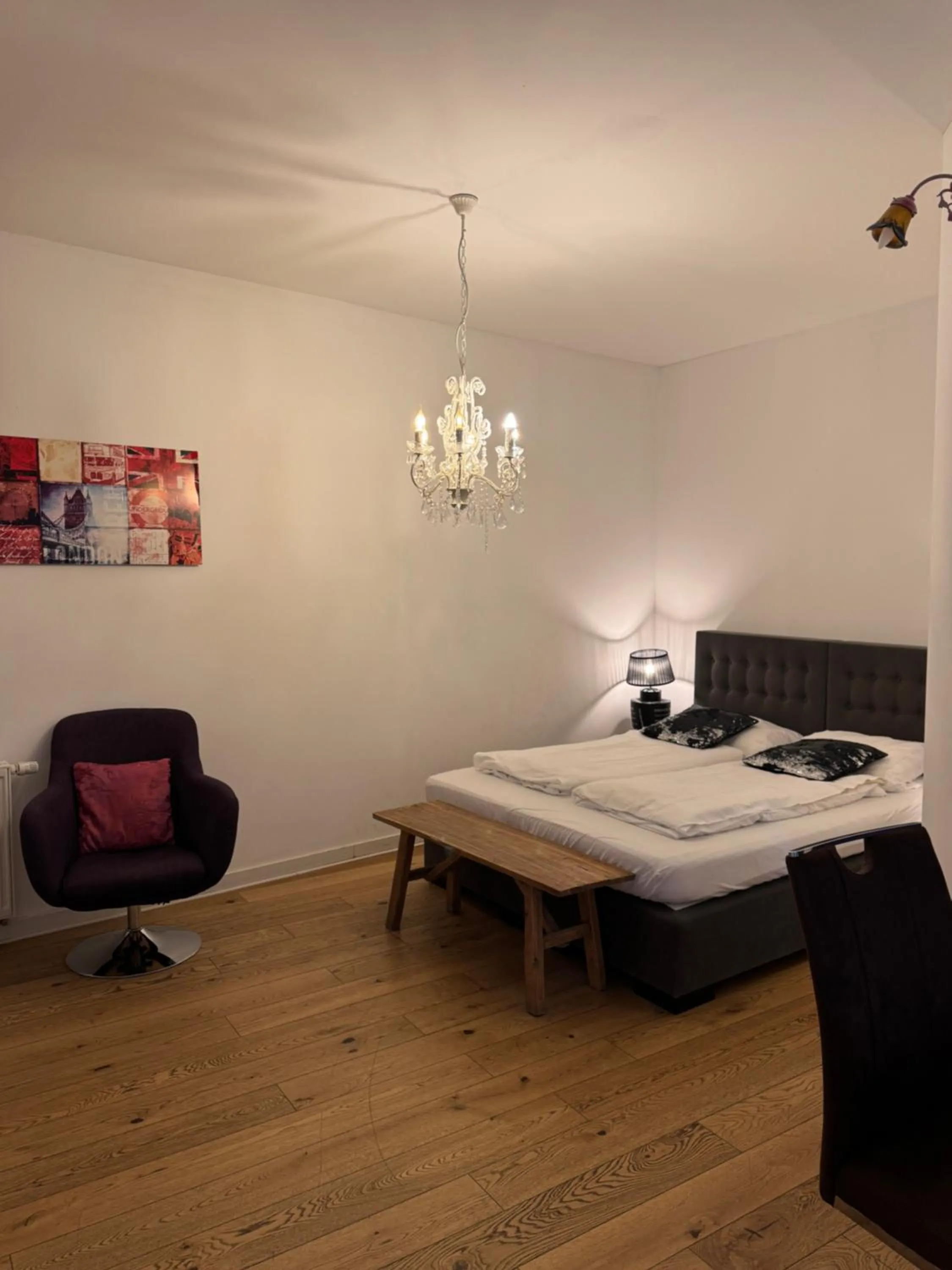 Bed in Six! Eat Work Sleep