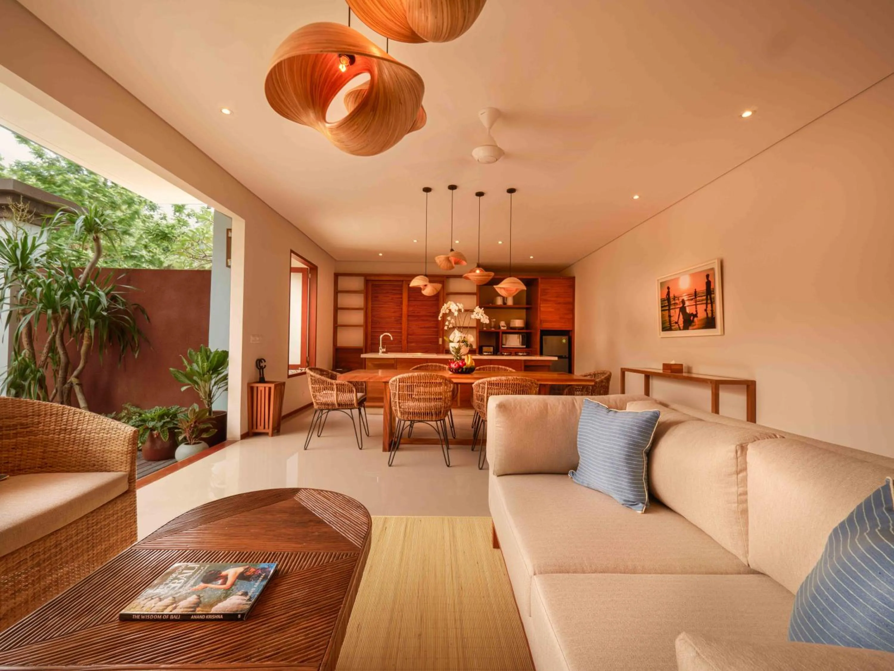 Kitchen or kitchenette in Agra & Amurti Villas