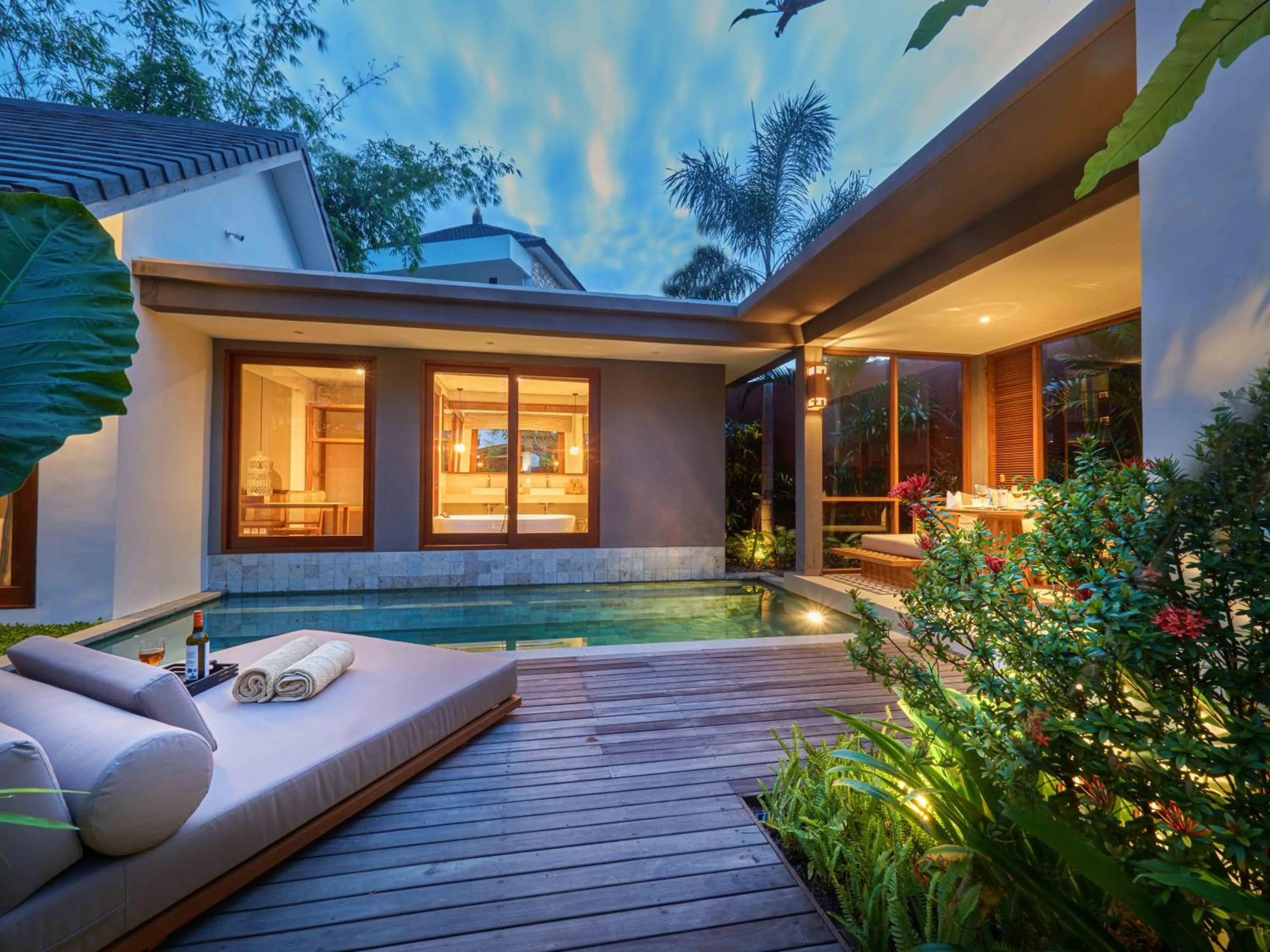 Property building in Agra & Amurti Villas