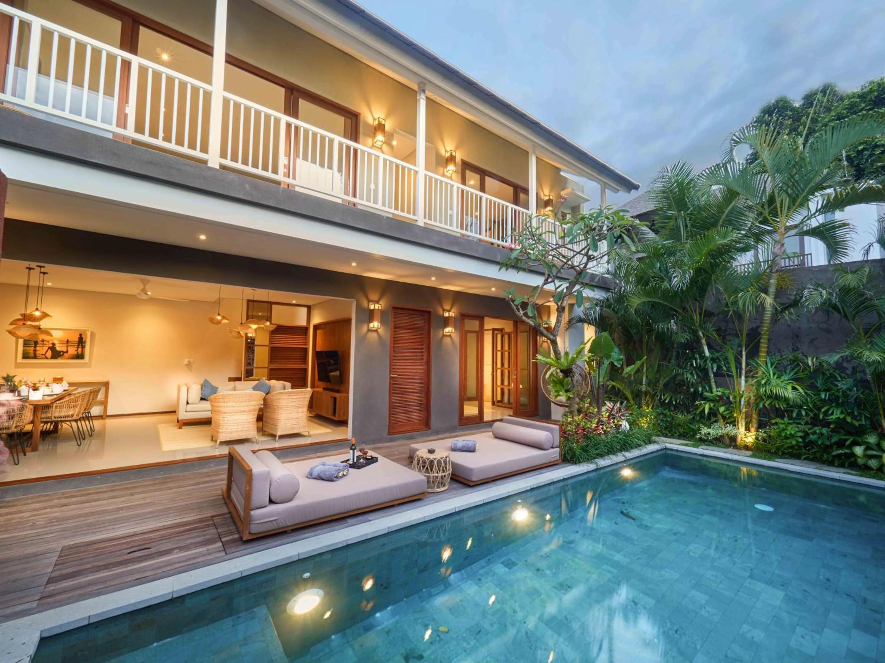 Property building in Agra & Amurti Villas