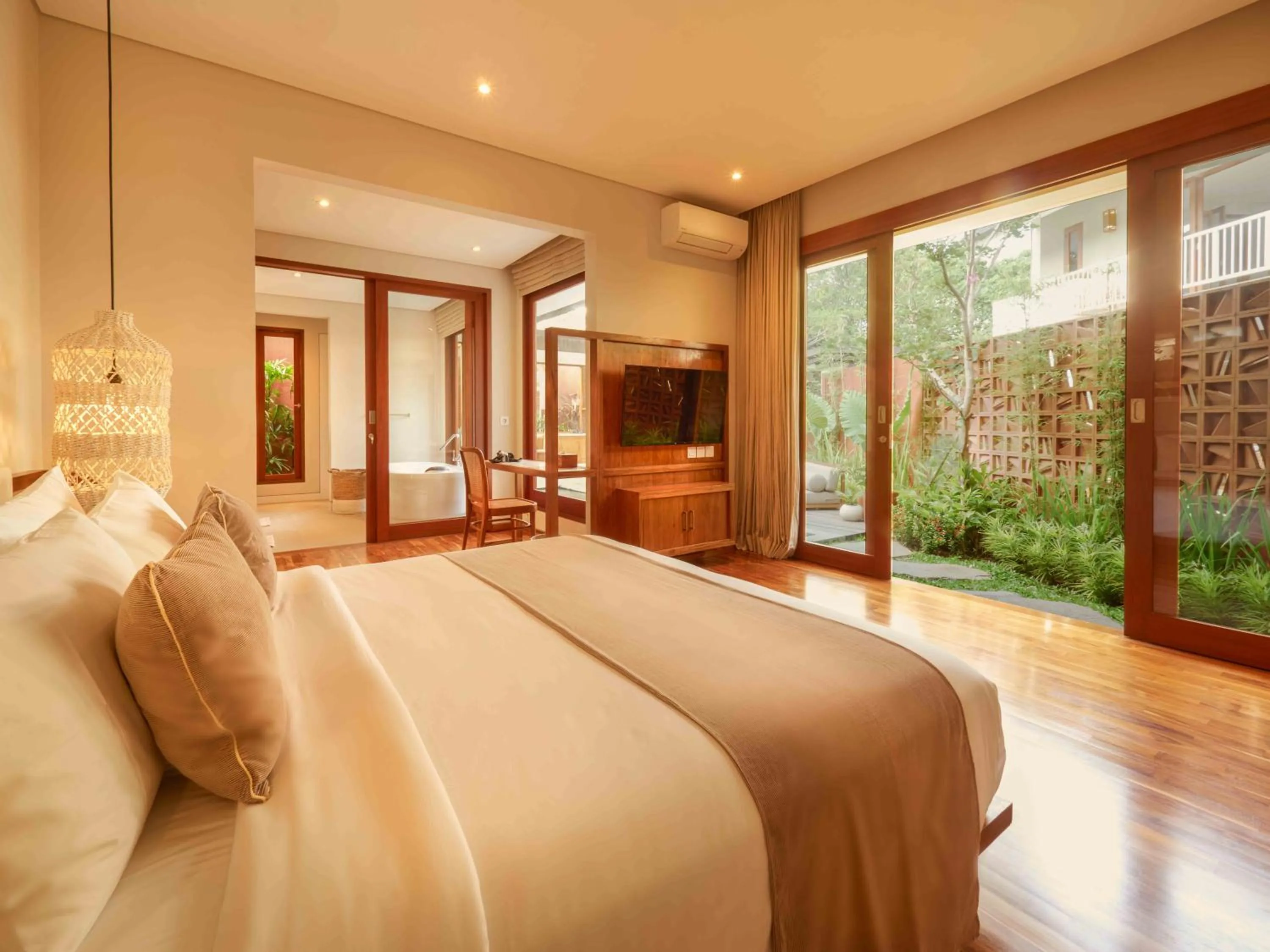 Bed in Agra & Amurti Villas