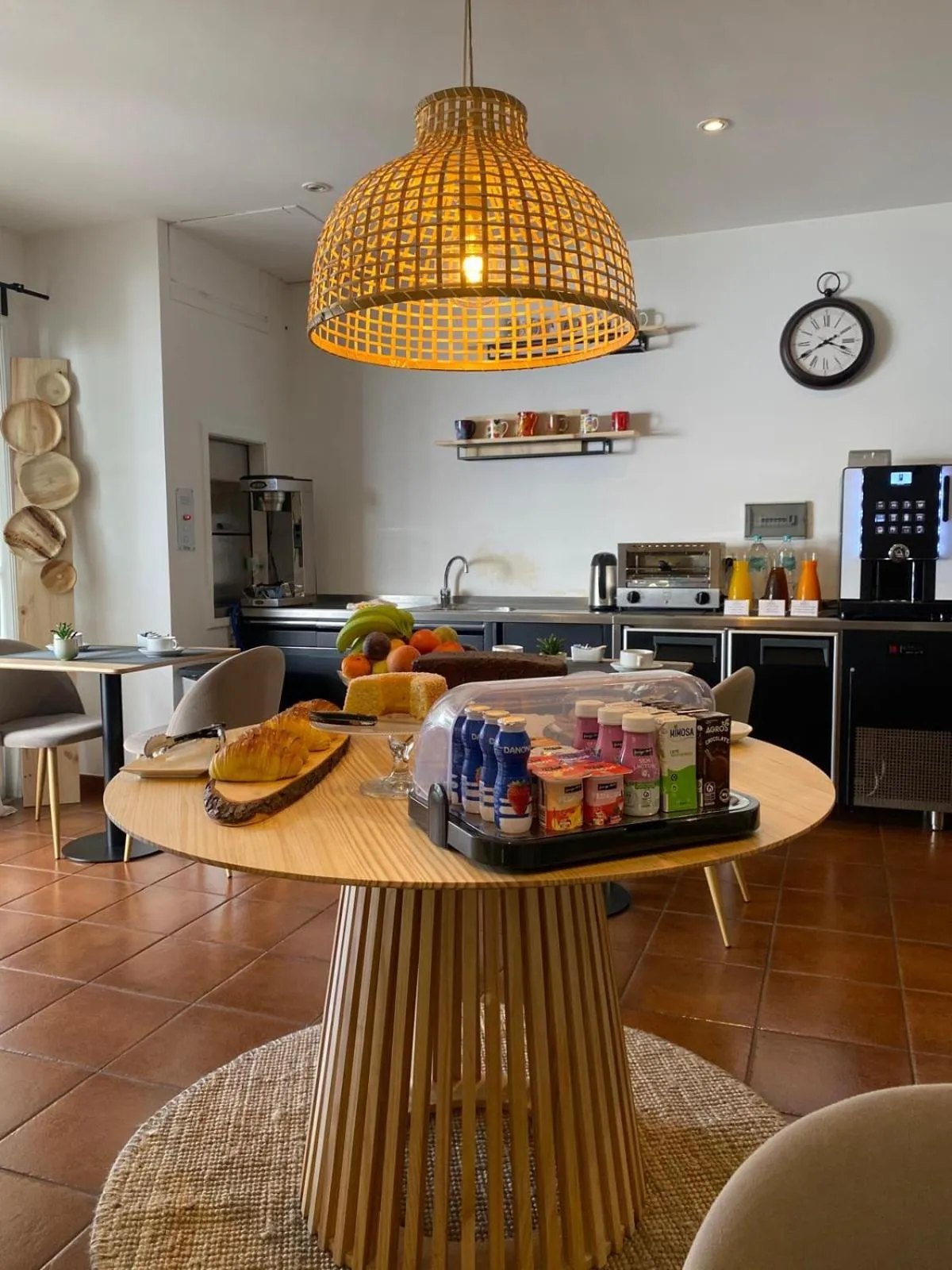 Food and drinks in Hotel Residencial Dora