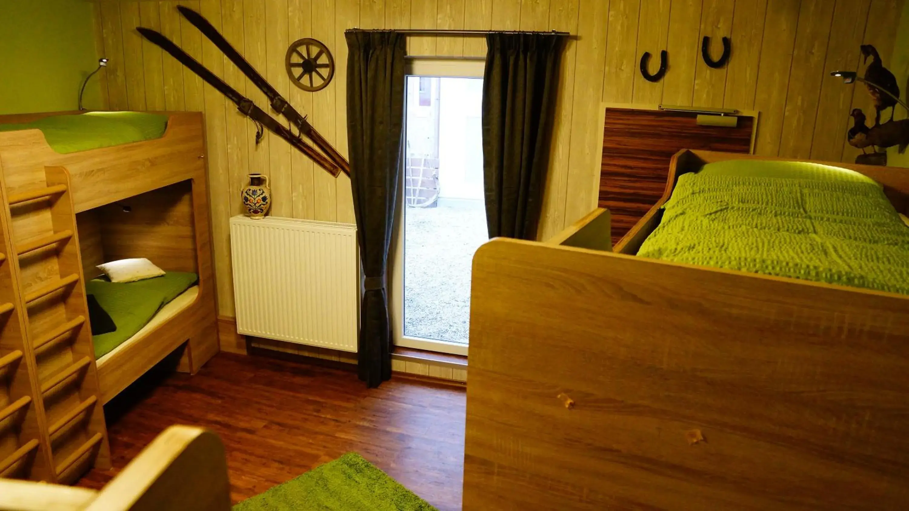 Bed in 8-Bed Dormitory Room in Bavaria City Hostel - Design Hostel Bed in 8-Bed Dormitory Room in Bavaria City Hostel - Design Hostel