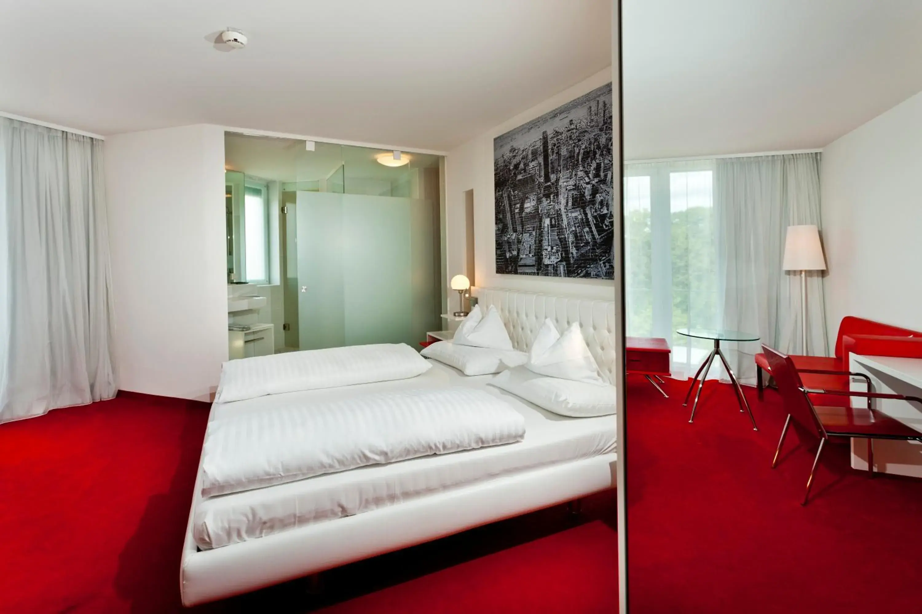 Photo of the whole room, Bed in Casinohotel Velden