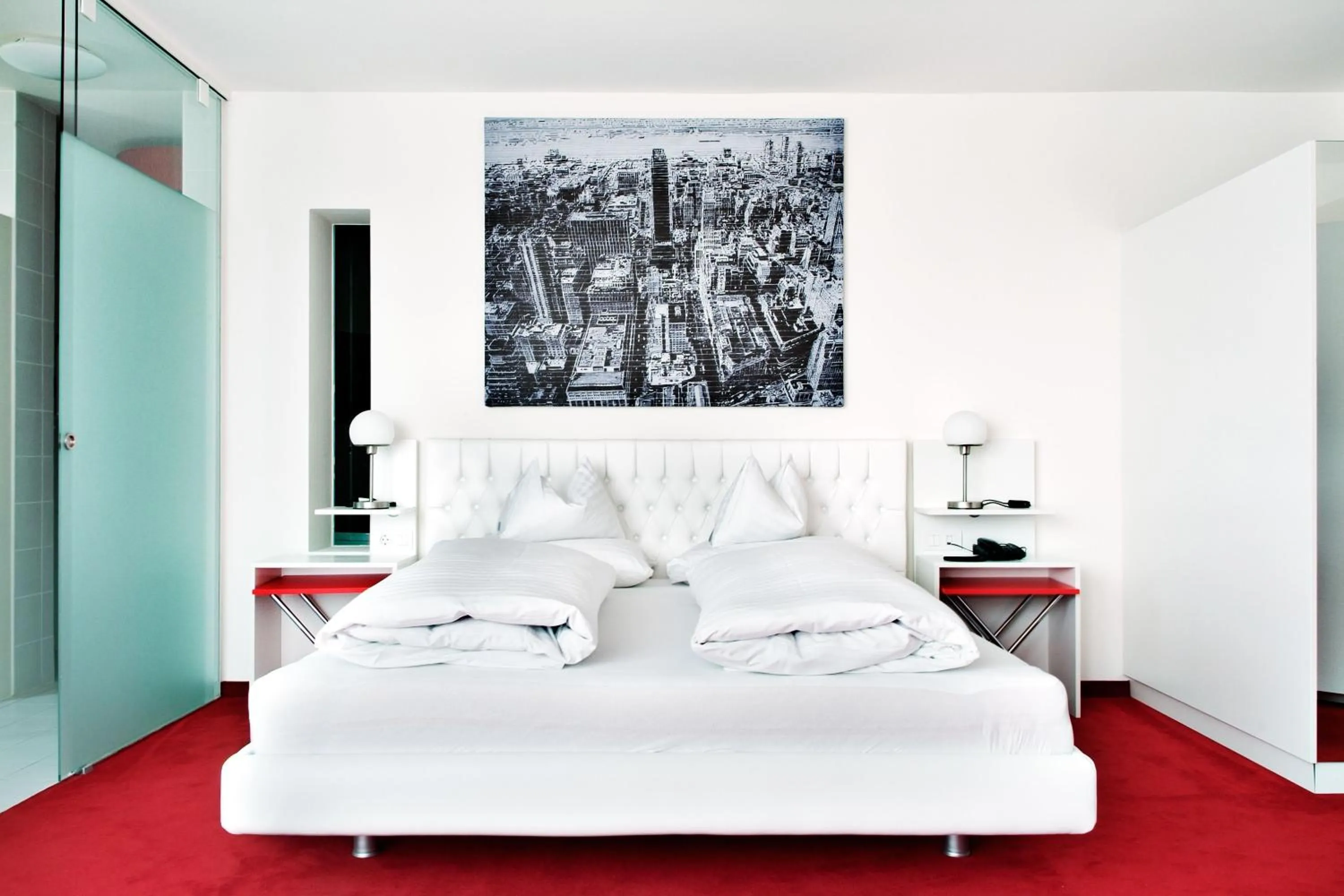 Photo of the whole room, Bed in Casinohotel Velden