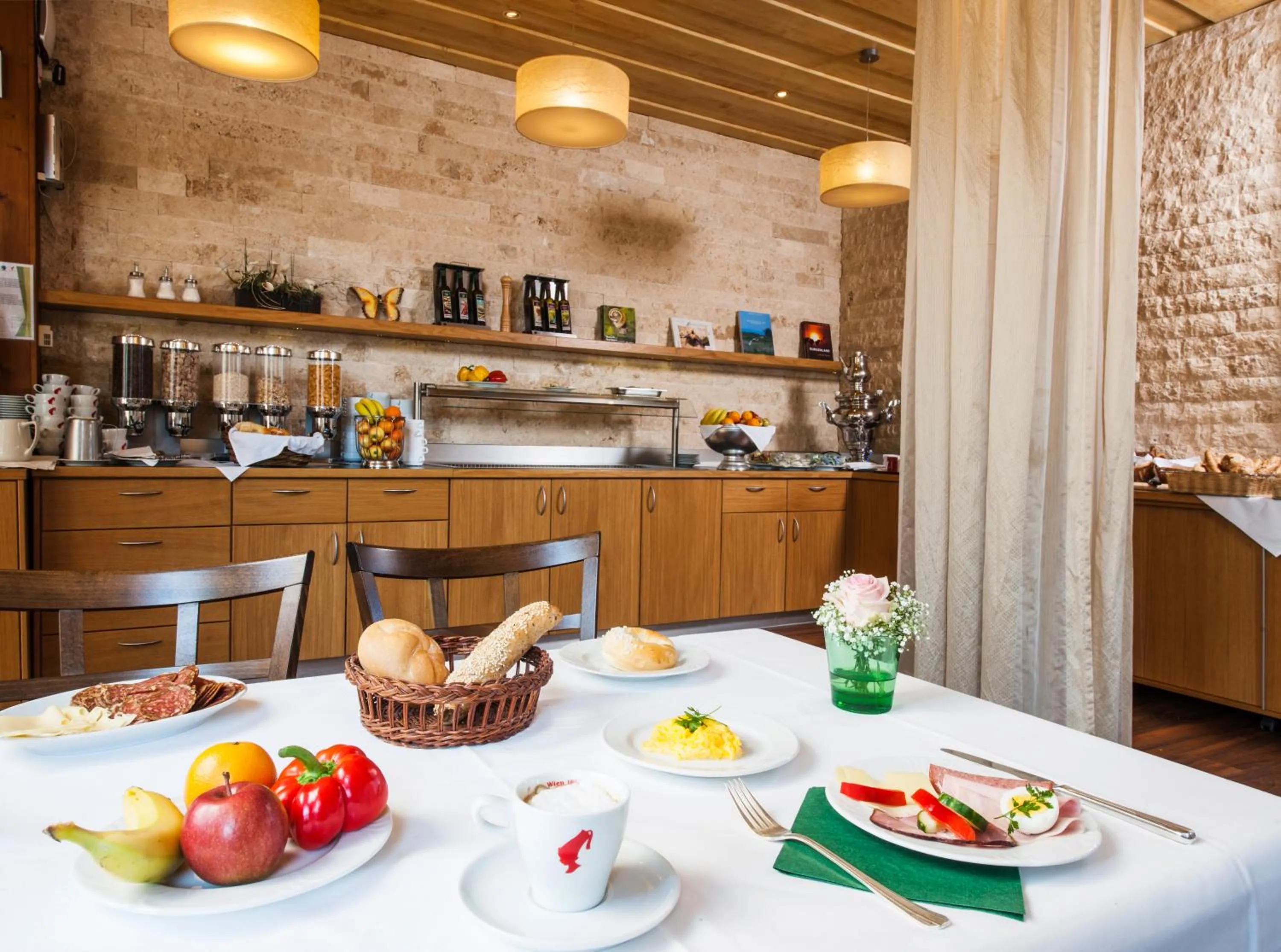 Breakfast in Hotel Zur Post