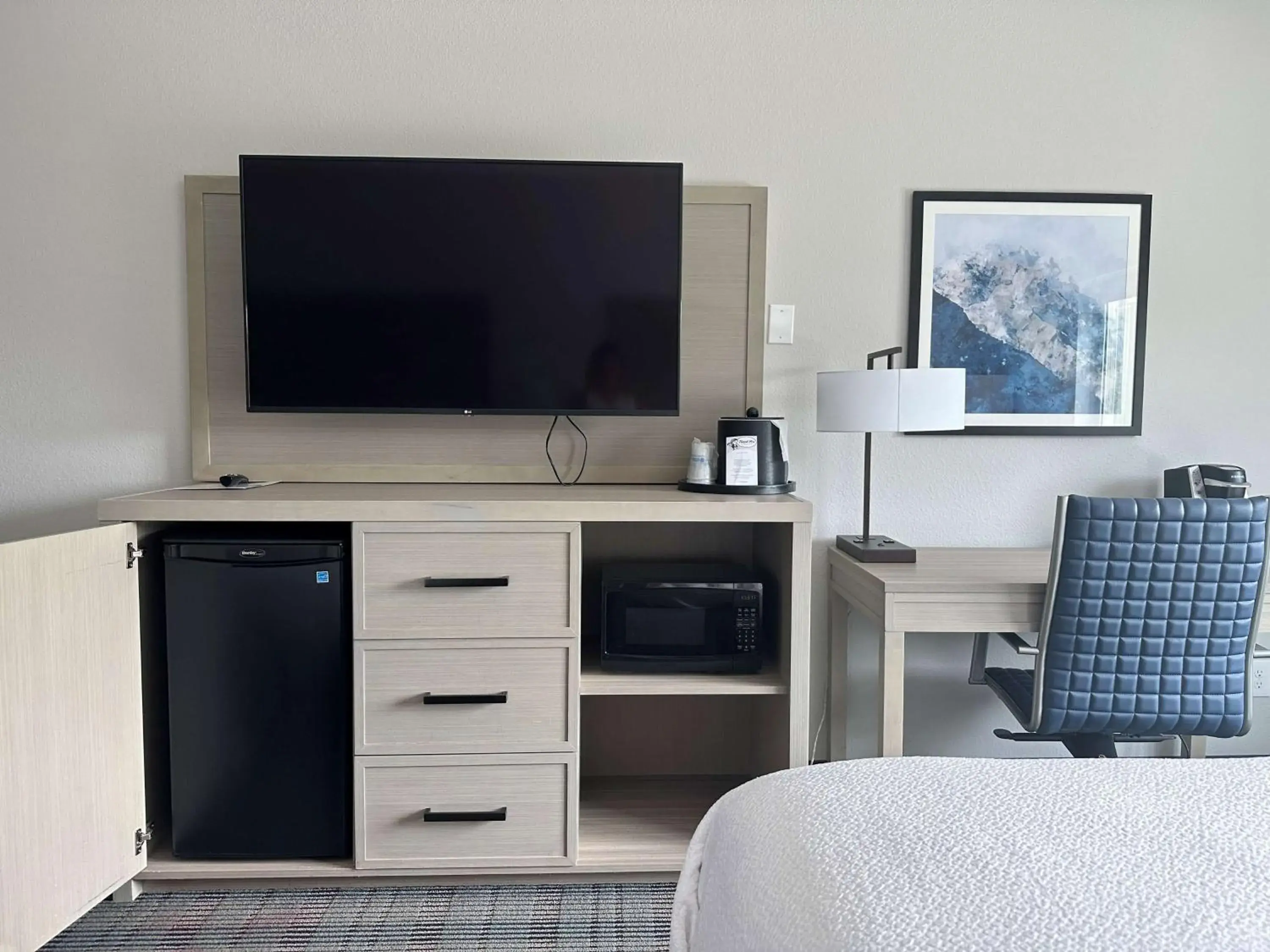 King Room with Roll-In Shower - Disability Access in Best Western Plus Chandler King Room with Roll-In Shower - Disability Access in Best Western Plus Chandler