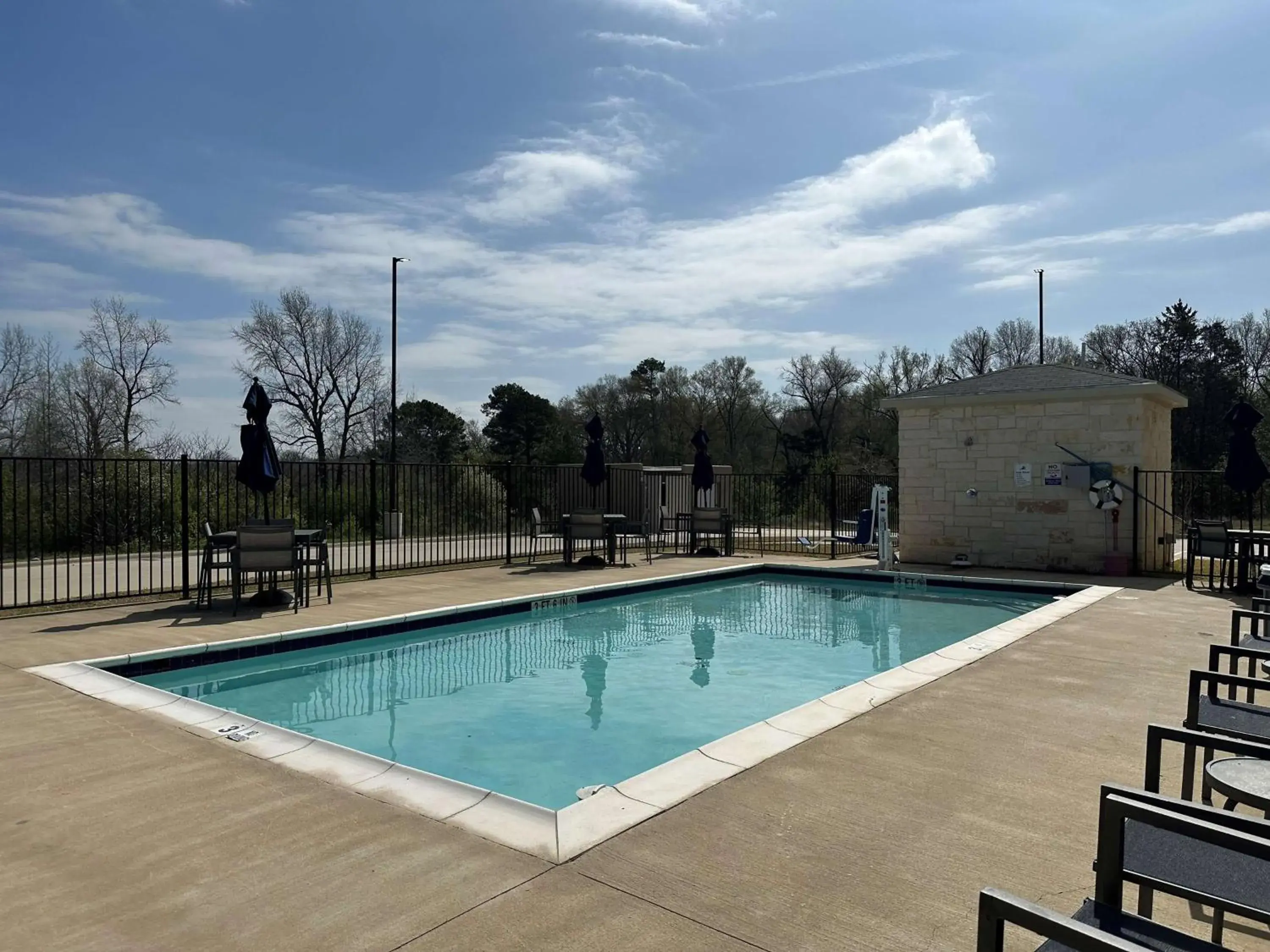 Pool view in Best Western Plus Chandler Pool view in Best Western Plus Chandler