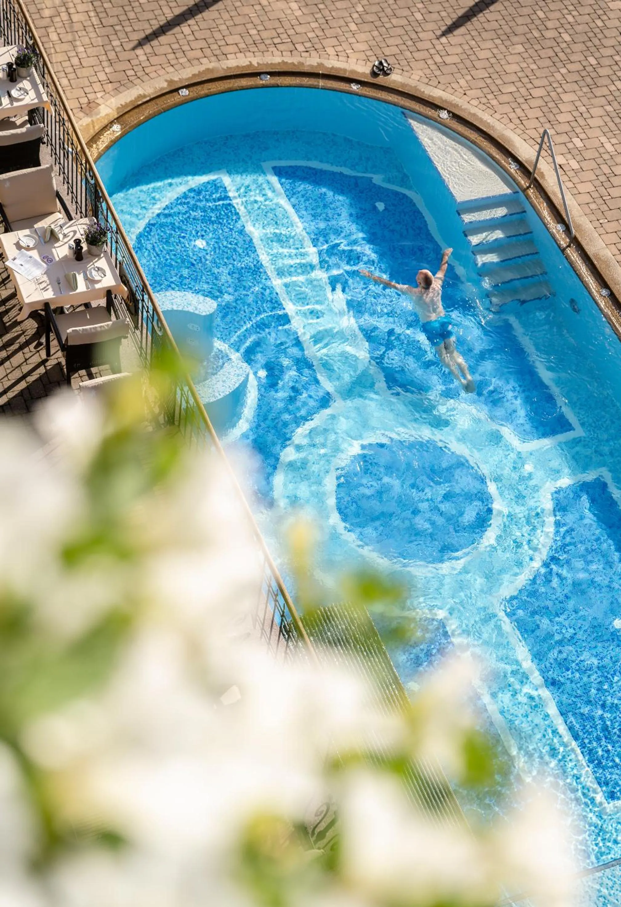 Swimming pool in Hotel Post Lermoos