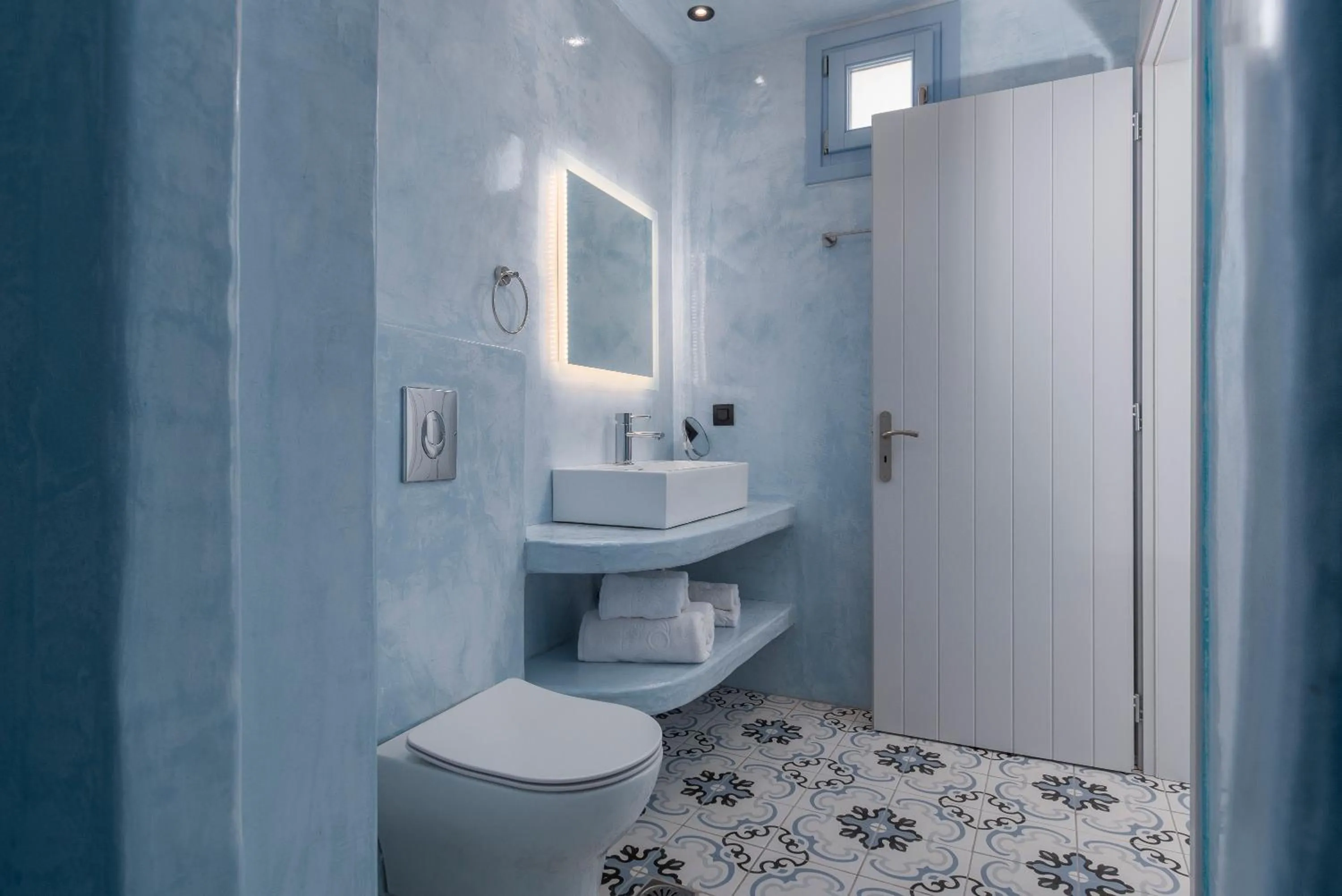 Bathroom in Sole d'oro Luxury Suites